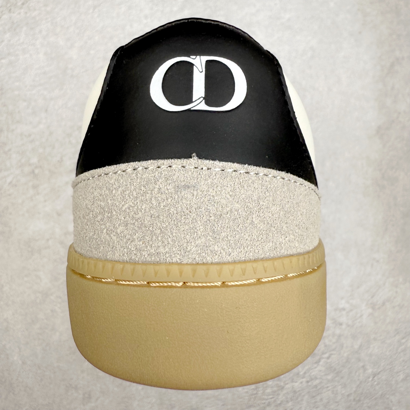 图片[8]-DIOR B01 迪奥牛皮革绒面圆头系带低帮板鞋 实拍调校N版已经零色差零失真 百分百还原实物色彩所见即所得 不存在货不对板色差等低级问题 选购参考实物拍摄 不混卖不参货 只用心做好货严格选品 承诺混一赔十 尺码：36 36.5 37.5 38 38.5 39 40 40.5 41 42 42.5 43 44 44.5 45-选品中心