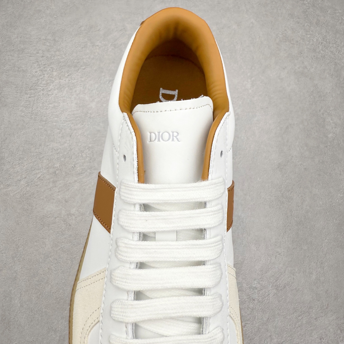 图片[5]-DIOR B01 迪奥牛皮革绒面圆头系带低帮板鞋 实拍调校N版已经零色差零失真 百分百还原实物色彩所见即所得 不存在货不对板色差等低级问题 选购参考实物拍摄 不混卖不参货 只用心做好货严格选品 承诺混一赔十 尺码：36 36.5 37.5 38 38.5 39 40 40.5 41 42 42.5 43 44 44.5 45-选品中心