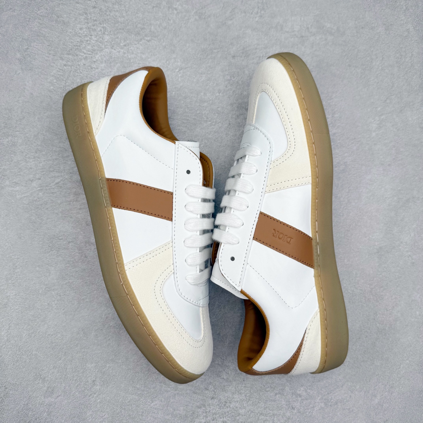 图片[3]-DIOR B01 迪奥牛皮革绒面圆头系带低帮板鞋 实拍调校N版已经零色差零失真 百分百还原实物色彩所见即所得 不存在货不对板色差等低级问题 选购参考实物拍摄 不混卖不参货 只用心做好货严格选品 承诺混一赔十 尺码：36 36.5 37.5 38 38.5 39 40 40.5 41 42 42.5 43 44 44.5 45-选品中心