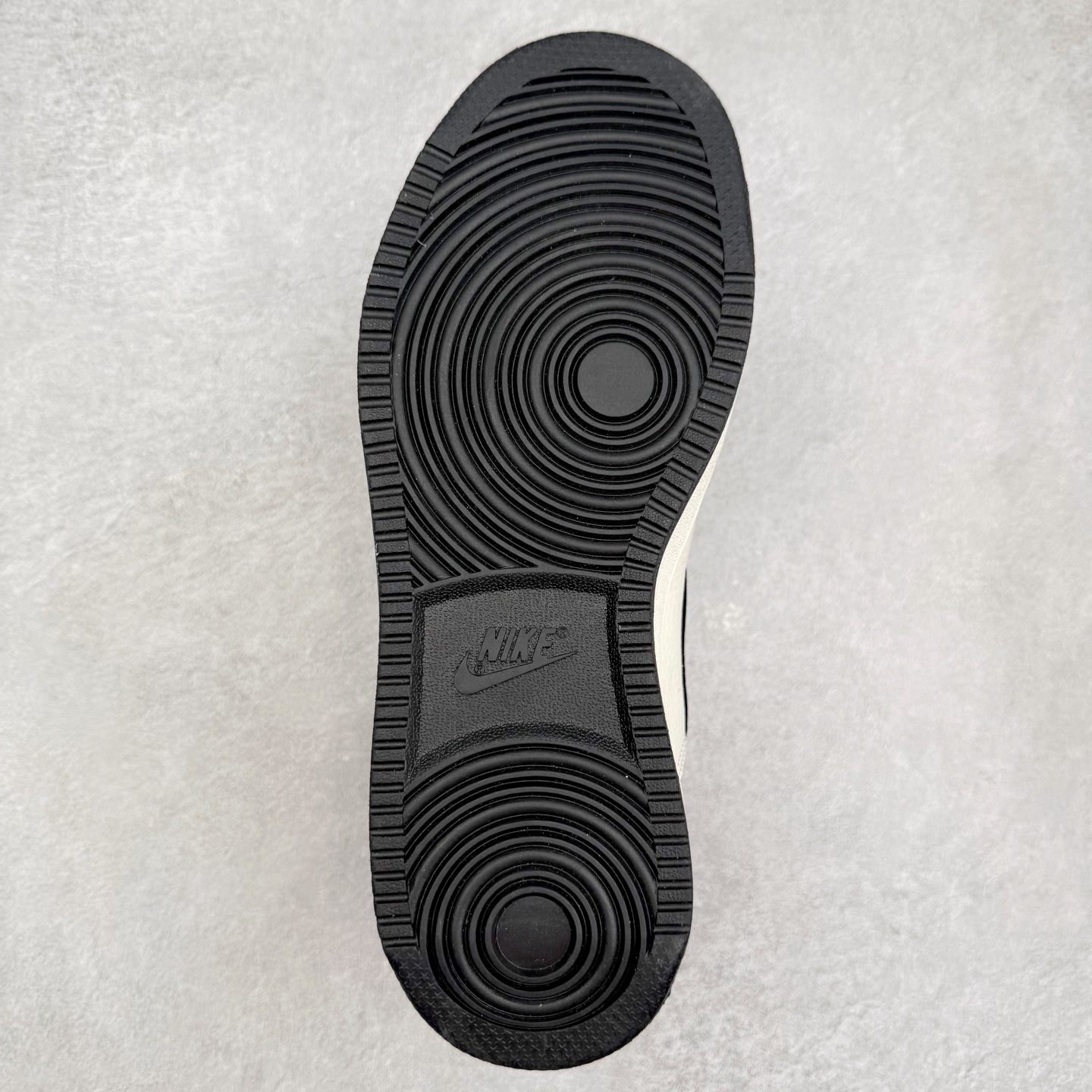 图片[9]-＃福利特价 NK Court Vision 1 Low低帮板鞋运动鞋休闲鞋 折边针车 工艺难度大 原楦头原纸板 原装鞋盒 定制五金配件 内置全掌气垫 原厂鞋底 尺码：36 36.5 37.5 38 38.5 39 40 40.5 41 42 42.5 43 44 44.5 45-选品中心