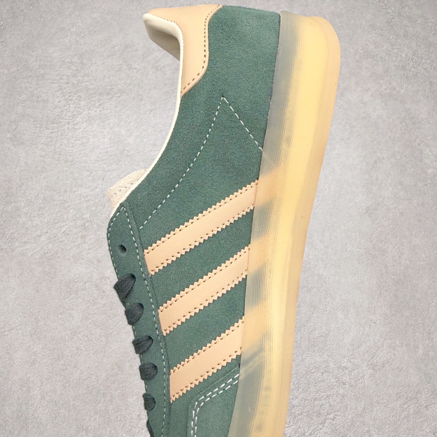 图片[7]-AD Gazelle Indoor Trainers 羚羊内训系列低帮复古百搭休闲运动德训风板鞋 JH5402 90年代经典的复刻版！自60年代以足球训练鞋面世以来,Gazelle就以其经典设计席卷全球。1991年版本的复刻,再造经典Gazelle。采用皮革打造,搭配浊色细节,让这款经典更加简约。尺码：36 36⅔ 37⅓ 38 38⅔ 39⅓ 40 40⅔ 41⅓ 42 42⅔ 43⅓ 44⅓ 44⅔ 45-选品中心