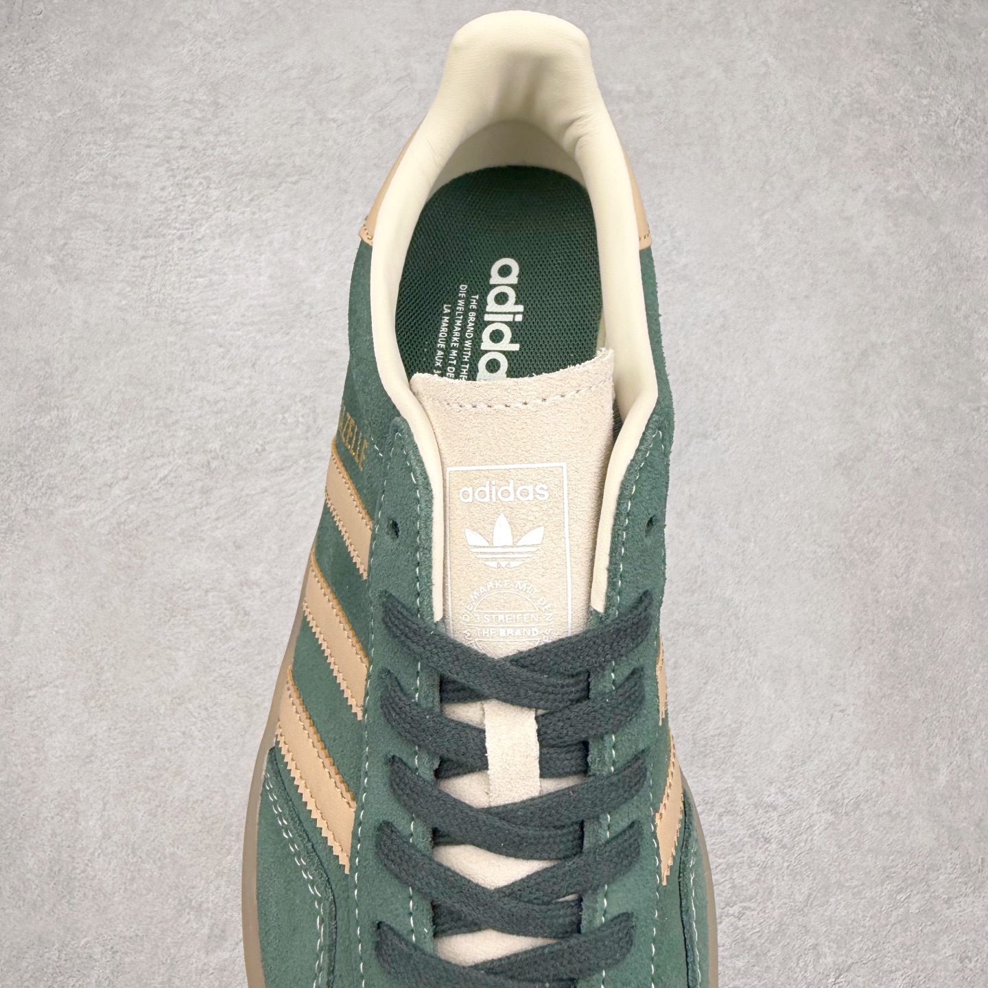 图片[5]-AD Gazelle Indoor Trainers 羚羊内训系列低帮复古百搭休闲运动德训风板鞋 JH5402 90年代经典的复刻版！自60年代以足球训练鞋面世以来,Gazelle就以其经典设计席卷全球。1991年版本的复刻,再造经典Gazelle。采用皮革打造,搭配浊色细节,让这款经典更加简约。尺码：36 36⅔ 37⅓ 38 38⅔ 39⅓ 40 40⅔ 41⅓ 42 42⅔ 43⅓ 44⅓ 44⅔ 45-选品中心