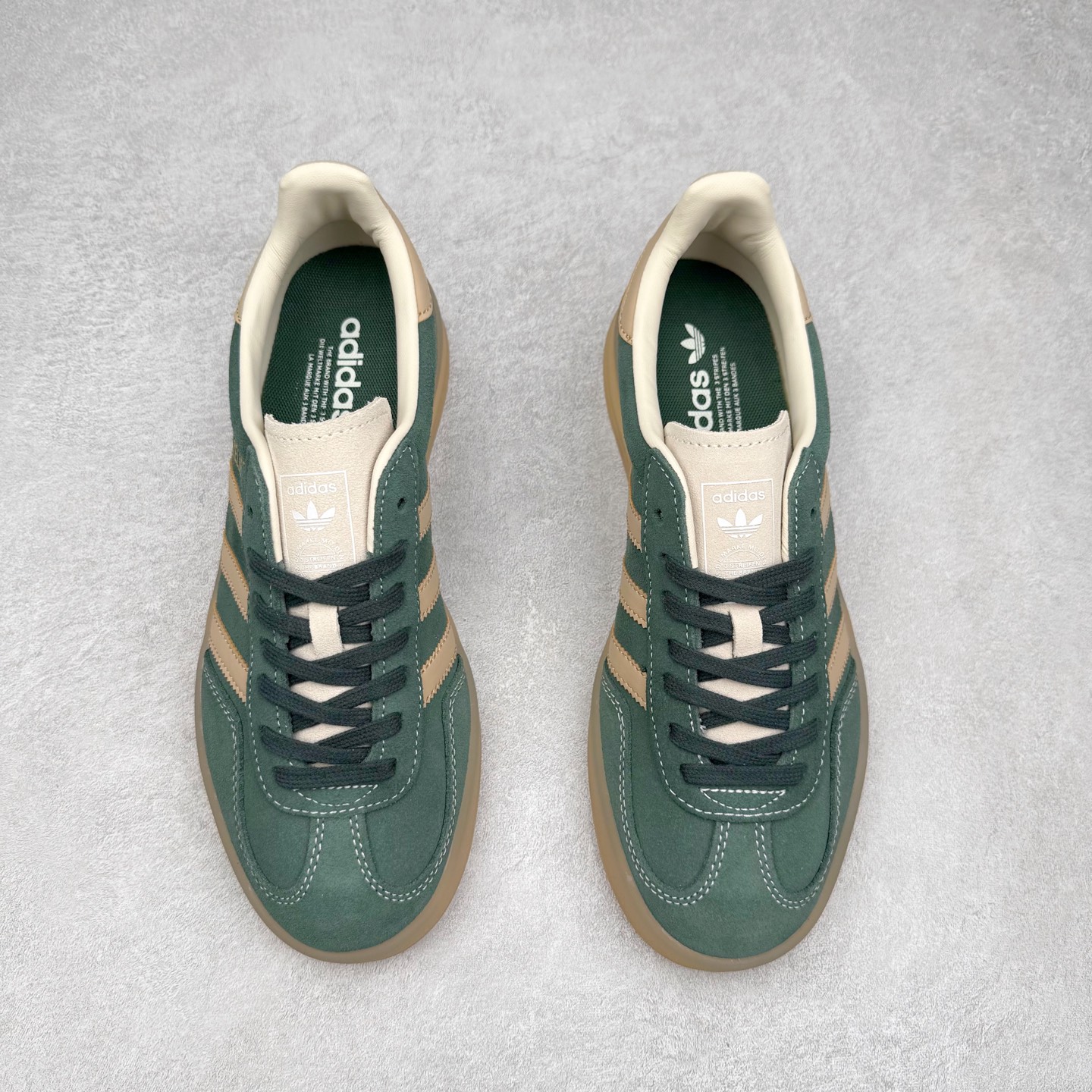 图片[2]-AD Gazelle Indoor Trainers 羚羊内训系列低帮复古百搭休闲运动德训风板鞋 JH5402 90年代经典的复刻版！自60年代以足球训练鞋面世以来,Gazelle就以其经典设计席卷全球。1991年版本的复刻,再造经典Gazelle。采用皮革打造,搭配浊色细节,让这款经典更加简约。尺码：36 36⅔ 37⅓ 38 38⅔ 39⅓ 40 40⅔ 41⅓ 42 42⅔ 43⅓ 44⅓ 44⅔ 45-选品中心