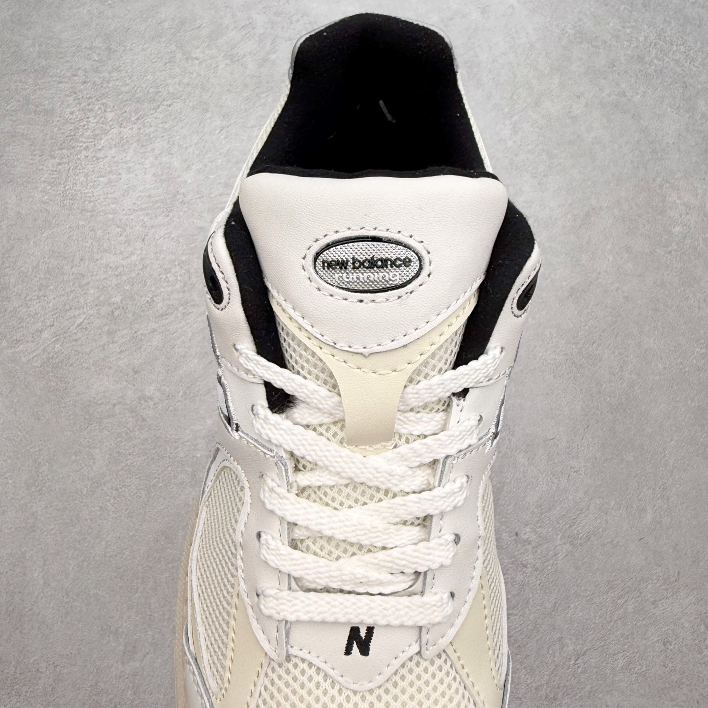 图片[5]-＃特价福利 New Balance NB2002系列 男女休闲慢跑鞋 必备的时髦单品之一 最新出的2002R系列 这款延续了经典科技 升级版N-ERGY缓震物料机能与材质上脚太舒适了 鞋面的柔软麂皮搭配尼龙网布 特别透气而且还复古感 不管是搭配牛仔裤还工装裤都是百搭！小红书众多博主上脚推荐！实拍调校N版已经零色差零失真 百分百还原实物色彩所见即所得 不存在货不对板色差等低级问题 选购参考实物拍摄 不混卖不参货 只用心做好货严格选品 承诺混一赔十 尺码：36 36.5 37 37.5 38 38.5 39.5 40 40.5 41.5 42 42.5 43 44 45-选品中心