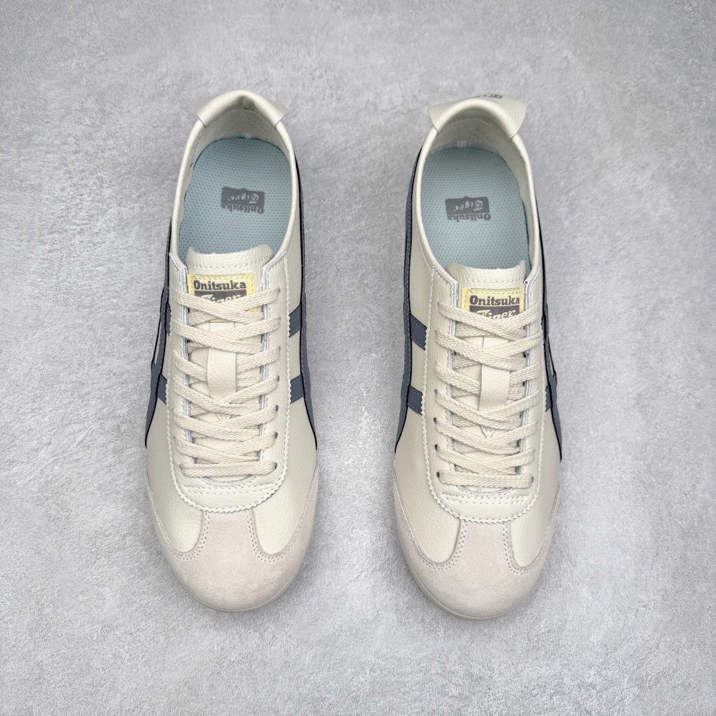 图片[2]-＃纯原福利 Asics Onitsuka Tiger MEXICO 66 亚瑟士鬼冢虎复古经典板鞋 市场最强版本 原厂牛津布加持 海外订单工厂出品 超成熟稳定的做工品控 原装全套纸板楦头开发 原汁原味 完美呈现版型 私模正确鞋底咬花纹路 一比一鞋头弧度高度鞋身弧度 绝不口嗨 细节品控鞋型随意秒杀市面 原档咬花纹路私模大底 一个单元有六个三角形 总体形拼接呈现花瓣状 官方四联吊牌 原装Ortholite轻量化鞋垫 原盒原配 质保卡 说明书 钢印防尘纸 纸板中底带钢印 乳胶组合鞋垫 支持全方位的对比专柜 产品从款式颜色造型上体现出追求舒适和细节的完美 鞋类更是推崇手工制作的严谨与完美 融舒适性与可穿性的设计风格 注重细节的完美和别致魅力 既保持稳重 又不失轻松的时尚感 尺码：36 37 37.5 38 39 39.5 40 40.5 41.5 42 42.5 43.5 44 45-选品中心