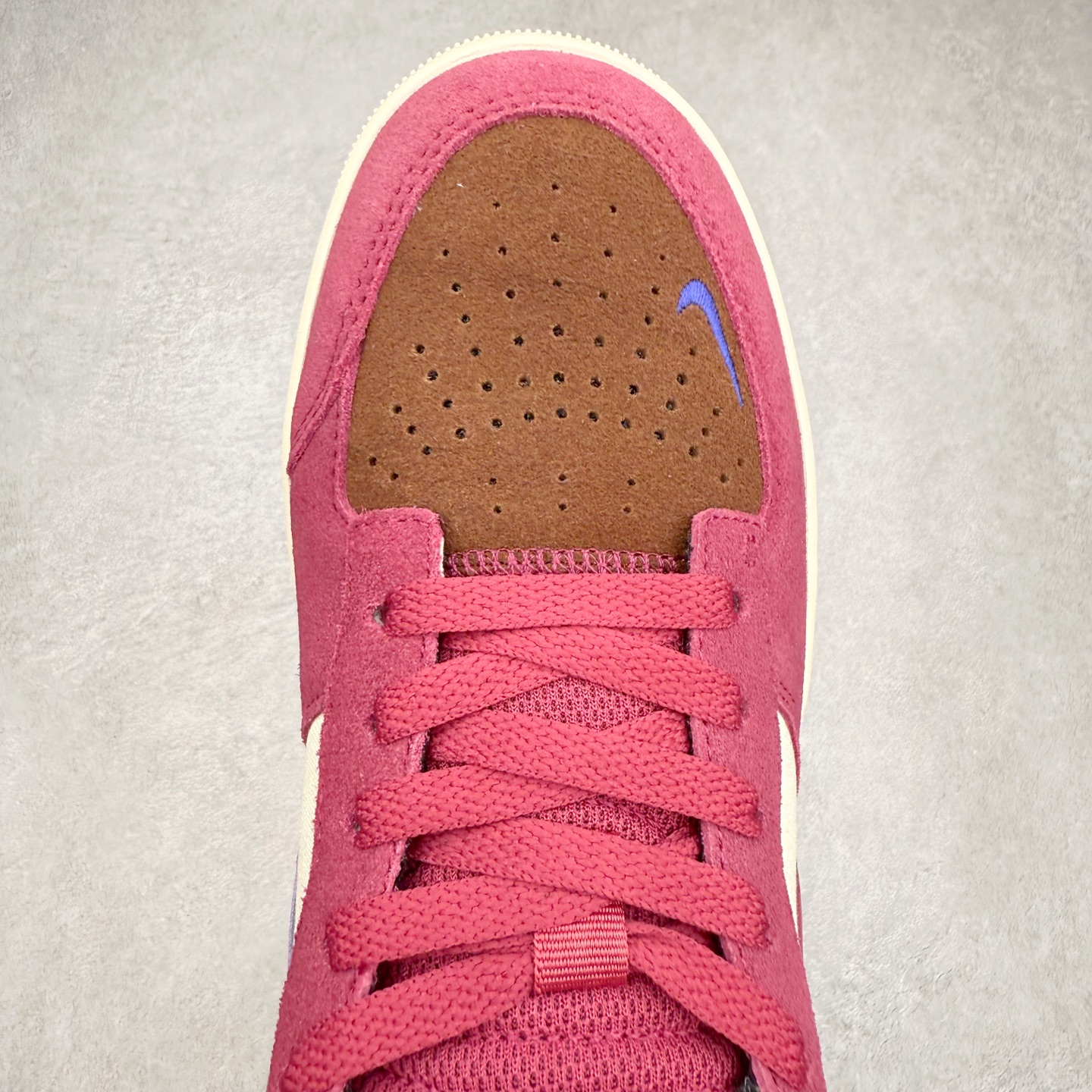 图片[4]-NK SB Force 58 空军58系列低帮休闲运动滑板板鞋 DV5477-104 鞋面由帆布和麂皮拼接 层次感丰富 搭配硫化外底 耐磨耐穿 鞋舌及中底后跟处饰有SB Logo 表明鞋款身份 采用包边设计 经久耐穿 硫化结构则有效提升灵活性 穿上这款全新推出的创意力作 助你耀动街头 尺码：36 36.5 37.5 38 38.5 39 40 40.5 41 42 42.5 43 44 45-选品中心