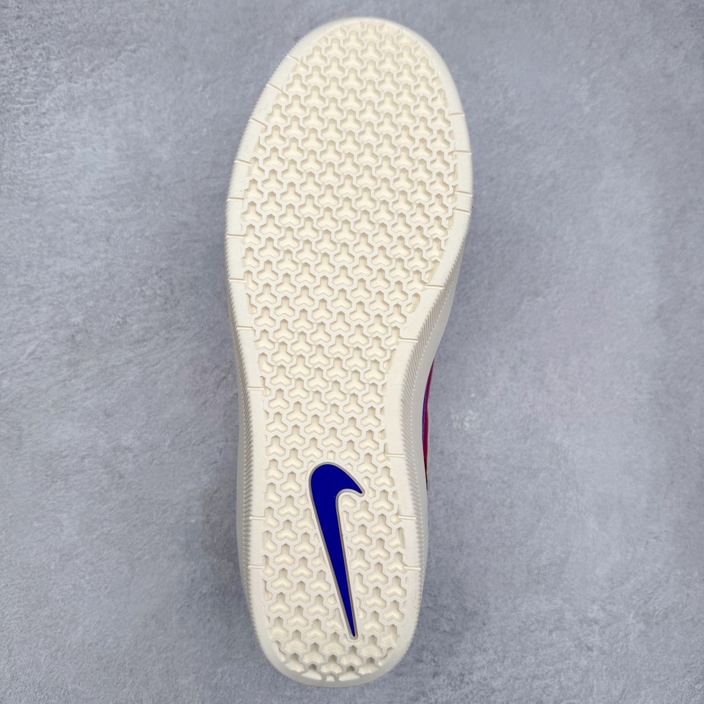 图片[9]-NK SB Force 58 空军58系列低帮休闲运动滑板板鞋 DV5477-104 鞋面由帆布和麂皮拼接 层次感丰富 搭配硫化外底 耐磨耐穿 鞋舌及中底后跟处饰有SB Logo 表明鞋款身份 采用包边设计 经久耐穿 硫化结构则有效提升灵活性 穿上这款全新推出的创意力作 助你耀动街头 尺码：36 36.5 37.5 38 38.5 39 40 40.5 41 42 42.5 43 44 45-选品中心