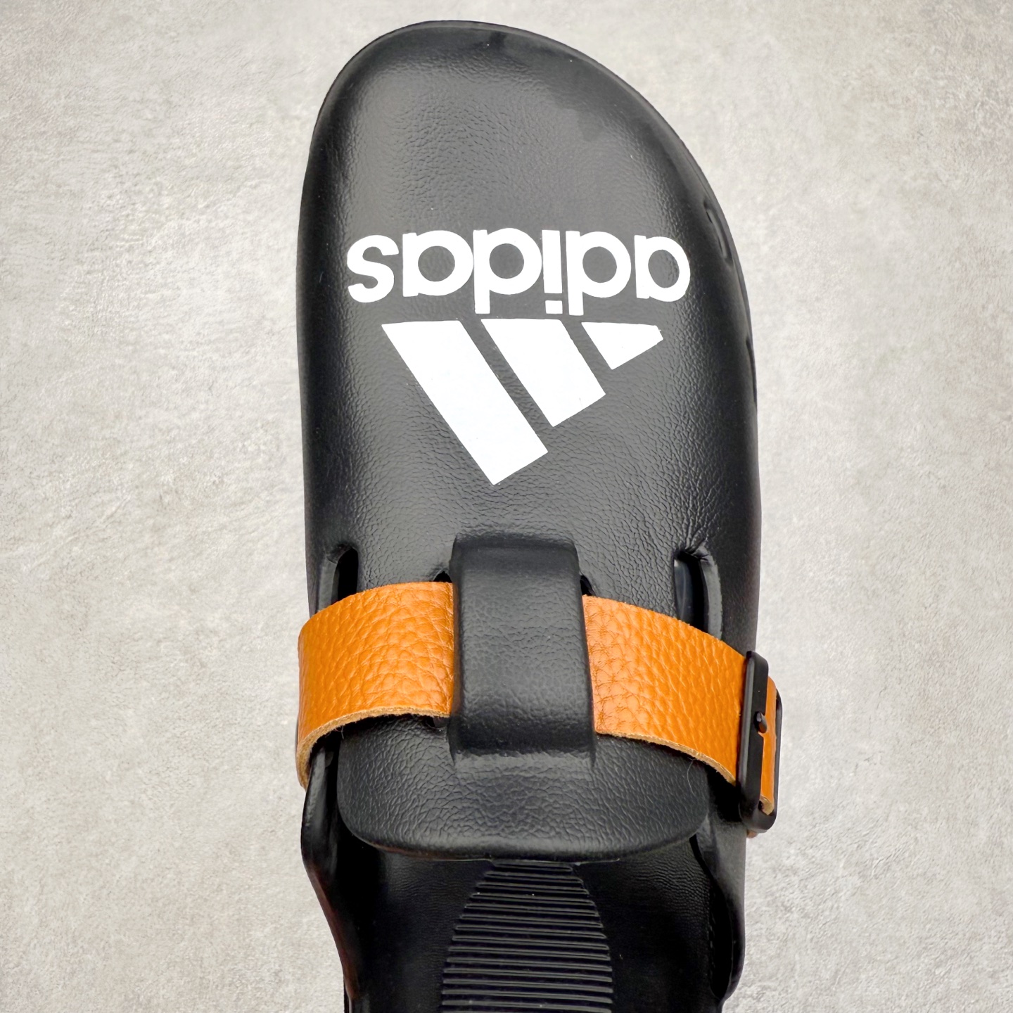 图片[4]-AD 潮流时尚简约百搭舒适休闲小众EVA防磨防滑包头拖鞋 实拍调校N版已经零色差零失真 百分百还原实物色彩所见即所得 不存在货不对板色差等低级问题 选购参考实物拍摄 不混卖不参货 只用心做好货严格选品 承诺混一赔十 尺码：36 36.5 37.5 38 38.5 39 40 40.5 41 42 42.5 43 44 44.5 45-选品中心