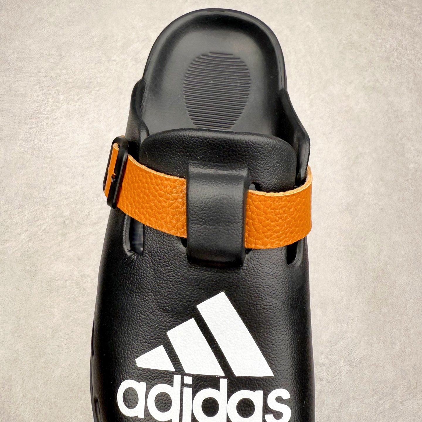 图片[5]-AD 潮流时尚简约百搭舒适休闲小众EVA防磨防滑包头拖鞋 实拍调校N版已经零色差零失真 百分百还原实物色彩所见即所得 不存在货不对板色差等低级问题 选购参考实物拍摄 不混卖不参货 只用心做好货严格选品 承诺混一赔十 尺码：36 36.5 37.5 38 38.5 39 40 40.5 41 42 42.5 43 44 44.5 45-选品中心