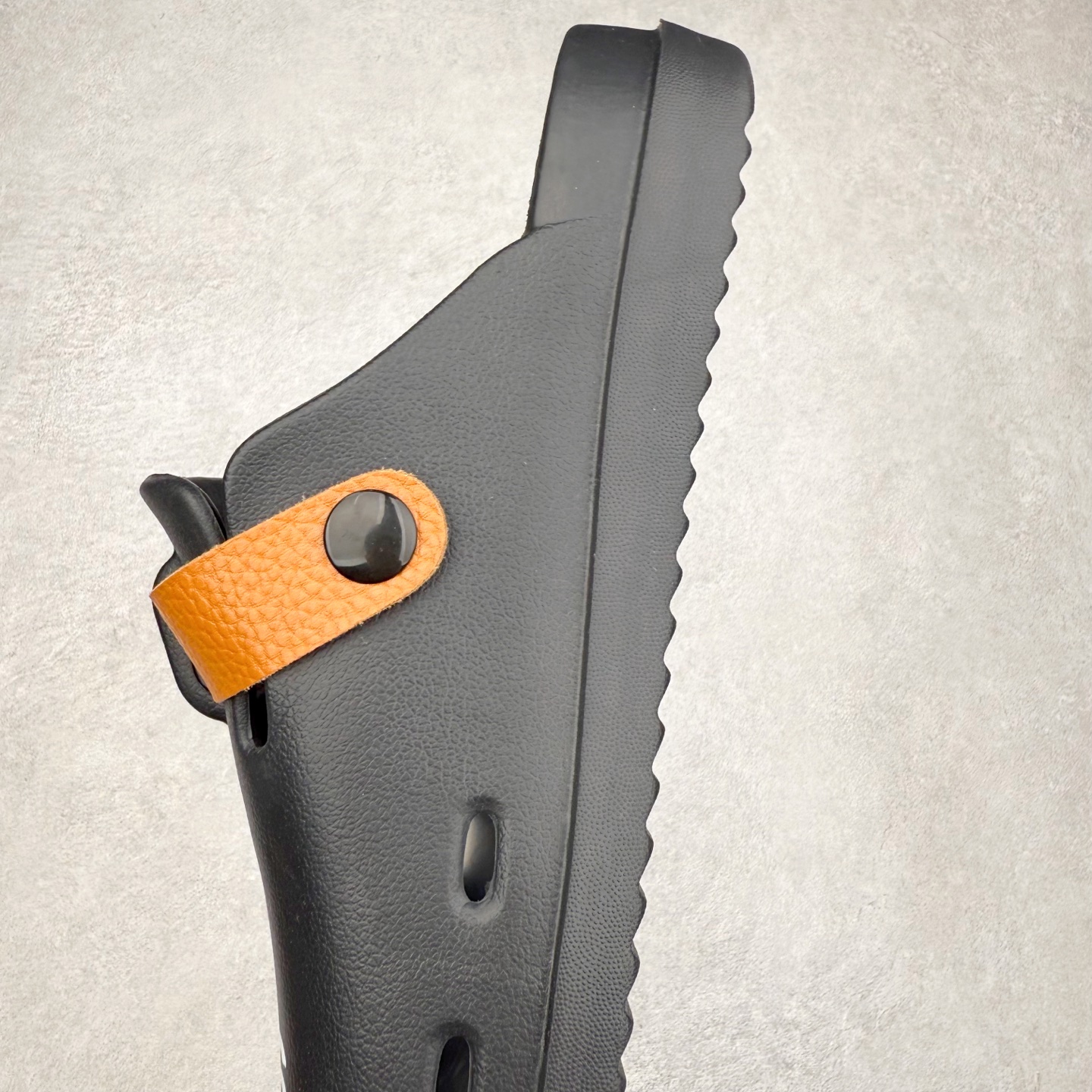 图片[7]-AD 潮流时尚简约百搭舒适休闲小众EVA防磨防滑包头拖鞋 实拍调校N版已经零色差零失真 百分百还原实物色彩所见即所得 不存在货不对板色差等低级问题 选购参考实物拍摄 不混卖不参货 只用心做好货严格选品 承诺混一赔十 尺码：36 36.5 37.5 38 38.5 39 40 40.5 41 42 42.5 43 44 44.5 45-选品中心