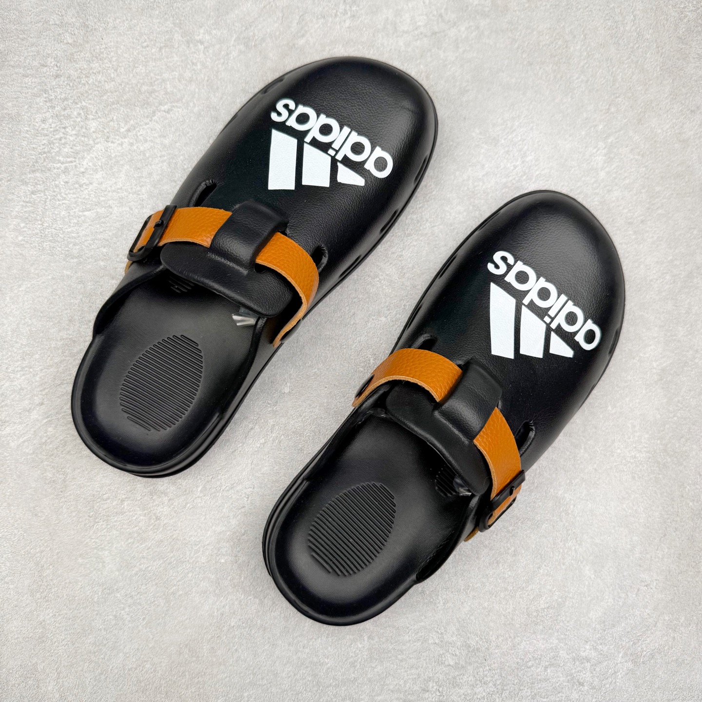 图片[3]-AD 潮流时尚简约百搭舒适休闲小众EVA防磨防滑包头拖鞋 实拍调校N版已经零色差零失真 百分百还原实物色彩所见即所得 不存在货不对板色差等低级问题 选购参考实物拍摄 不混卖不参货 只用心做好货严格选品 承诺混一赔十 尺码：36 36.5 37.5 38 38.5 39 40 40.5 41 42 42.5 43 44 44.5 45-选品中心