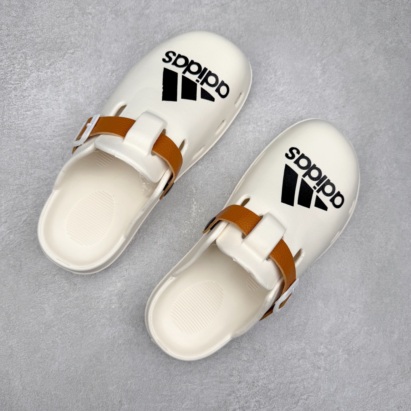 图片[3]-AD 潮流时尚简约百搭舒适休闲小众EVA防磨防滑包头拖鞋 实拍调校N版已经零色差零失真 百分百还原实物色彩所见即所得 不存在货不对板色差等低级问题 选购参考实物拍摄 不混卖不参货 只用心做好货严格选品 承诺混一赔十 尺码：36 36.5 37.5 38 38.5 39 40 40.5 41 42 42.5 43 44 44.5 45-选品中心