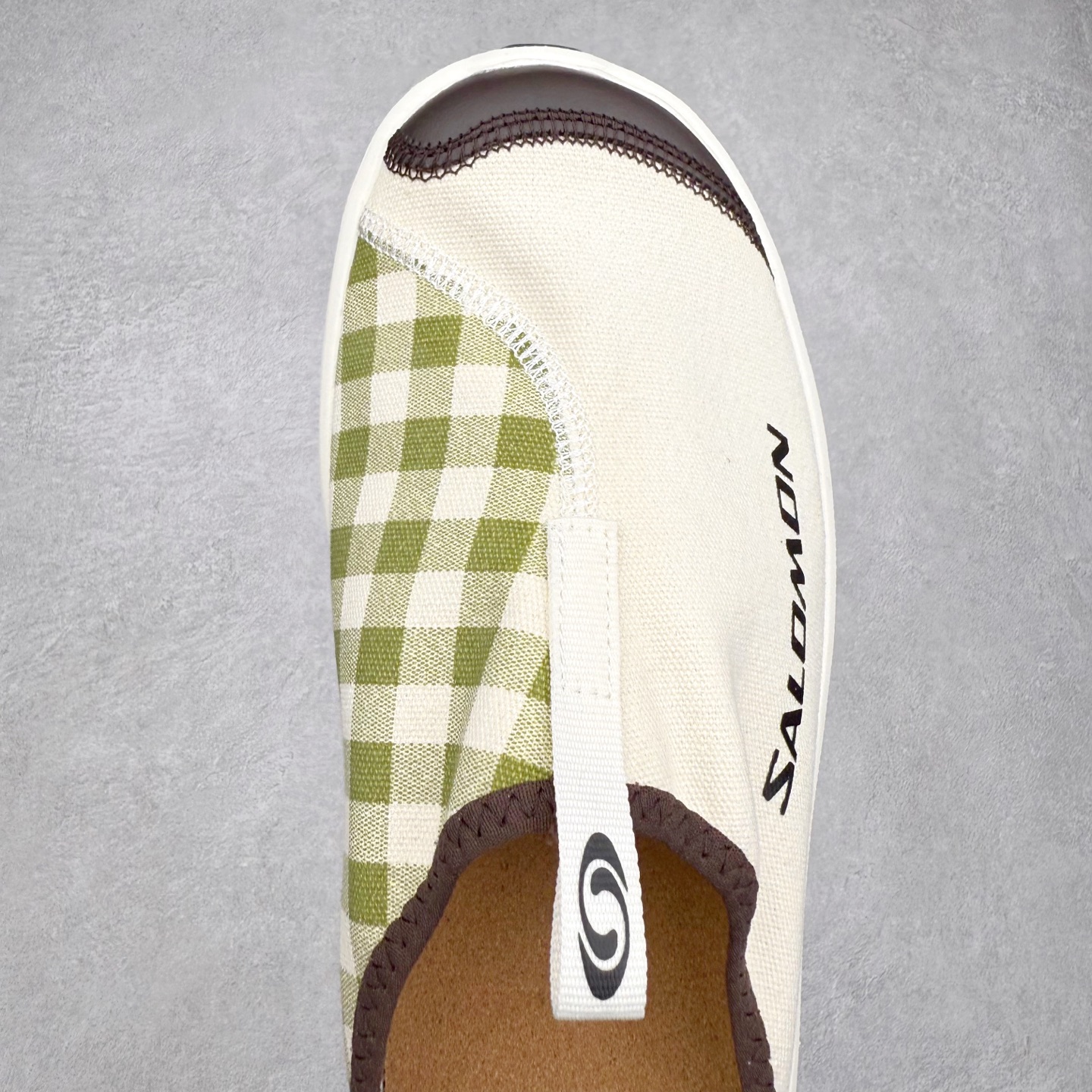 图片[4]-＃GX SALOMON萨洛蒙 RX Slide 3.0 CANVAS 舒适柔软 防滑包头拖鞋 男女同款 SALOMON诞生于1947年的法国阿尔卑斯山区，全球知名的户外运动品牌。一直致力于推动滑雪、越野跑等山地运动的发展及产品的进步。其产品设计致力于追求创新和发掘产品的性能极限，帮助喜欢自由的人在山地间不断挑战自我。实拍调校N版已经零色差零失真 百分百还原实物色彩所见即所得 不存在货不对板色差等低级问题 选购参考实物拍摄 不混卖不参货 只用心做好货严格选品 承诺混一赔十 尺码：36 36.5 37.5 38 38.5 39 40 40.5 41 42 42.5 43 44 44.5 45-选品中心