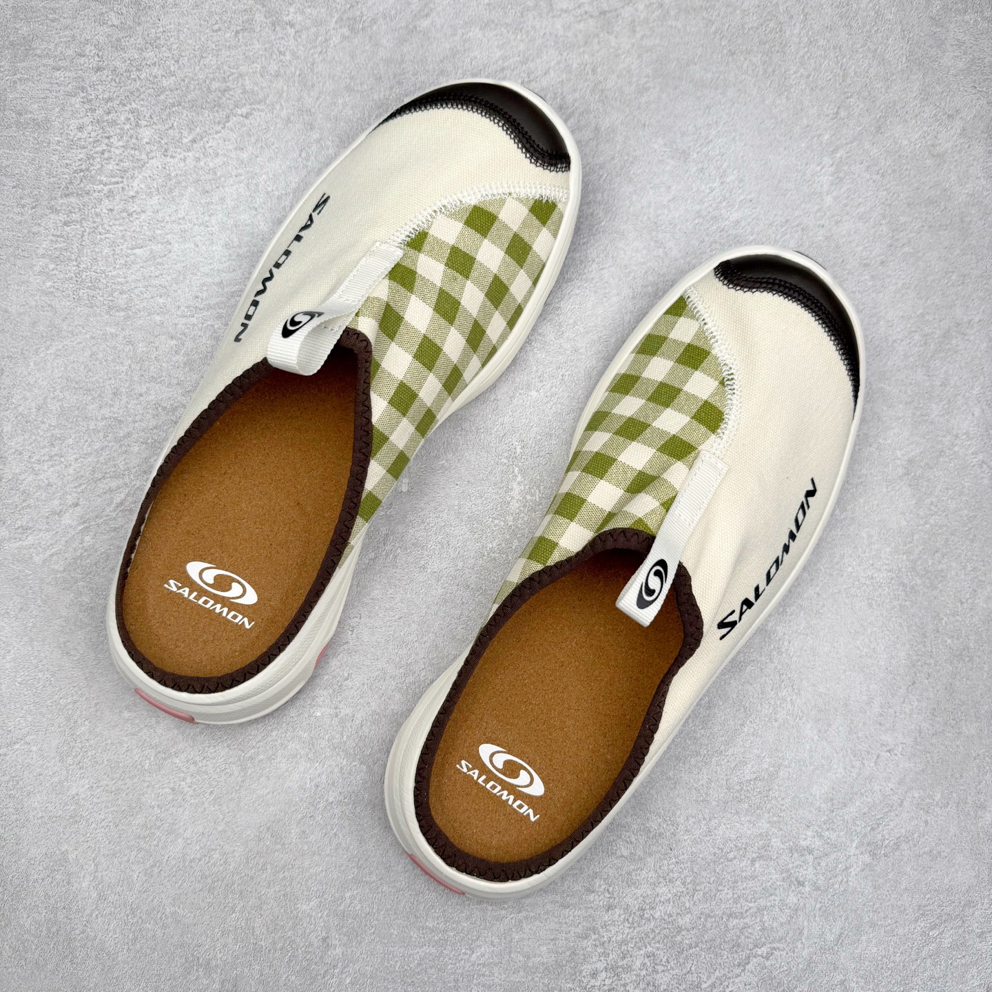 图片[3]-＃GX SALOMON萨洛蒙 RX Slide 3.0 CANVAS 舒适柔软 防滑包头拖鞋 男女同款 SALOMON诞生于1947年的法国阿尔卑斯山区，全球知名的户外运动品牌。一直致力于推动滑雪、越野跑等山地运动的发展及产品的进步。其产品设计致力于追求创新和发掘产品的性能极限，帮助喜欢自由的人在山地间不断挑战自我。实拍调校N版已经零色差零失真 百分百还原实物色彩所见即所得 不存在货不对板色差等低级问题 选购参考实物拍摄 不混卖不参货 只用心做好货严格选品 承诺混一赔十 尺码：36 36.5 37.5 38 38.5 39 40 40.5 41 42 42.5 43 44 44.5 45-选品中心