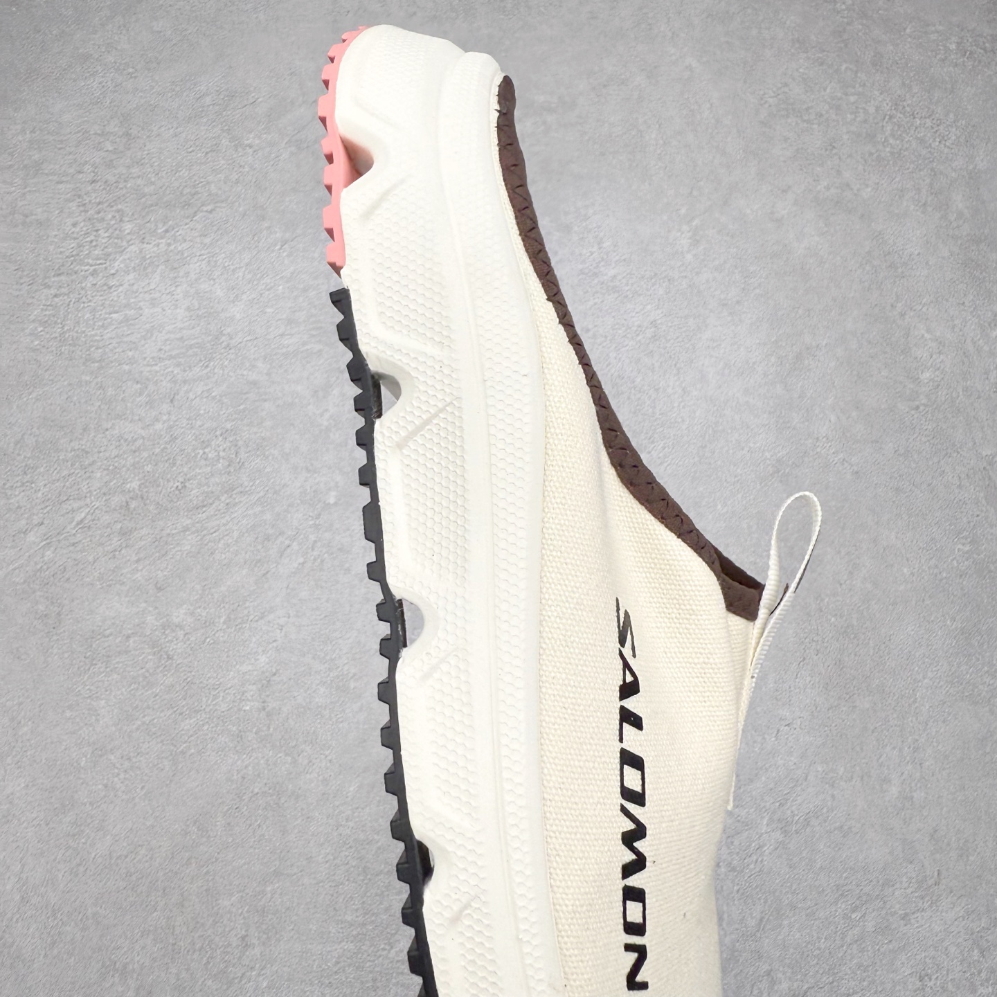 图片[6]-＃GX SALOMON萨洛蒙 RX Slide 3.0 CANVAS 舒适柔软 防滑包头拖鞋 男女同款 SALOMON诞生于1947年的法国阿尔卑斯山区，全球知名的户外运动品牌。一直致力于推动滑雪、越野跑等山地运动的发展及产品的进步。其产品设计致力于追求创新和发掘产品的性能极限，帮助喜欢自由的人在山地间不断挑战自我。实拍调校N版已经零色差零失真 百分百还原实物色彩所见即所得 不存在货不对板色差等低级问题 选购参考实物拍摄 不混卖不参货 只用心做好货严格选品 承诺混一赔十 尺码：36 36.5 37.5 38 38.5 39 40 40.5 41 42 42.5 43 44 44.5 45-选品中心