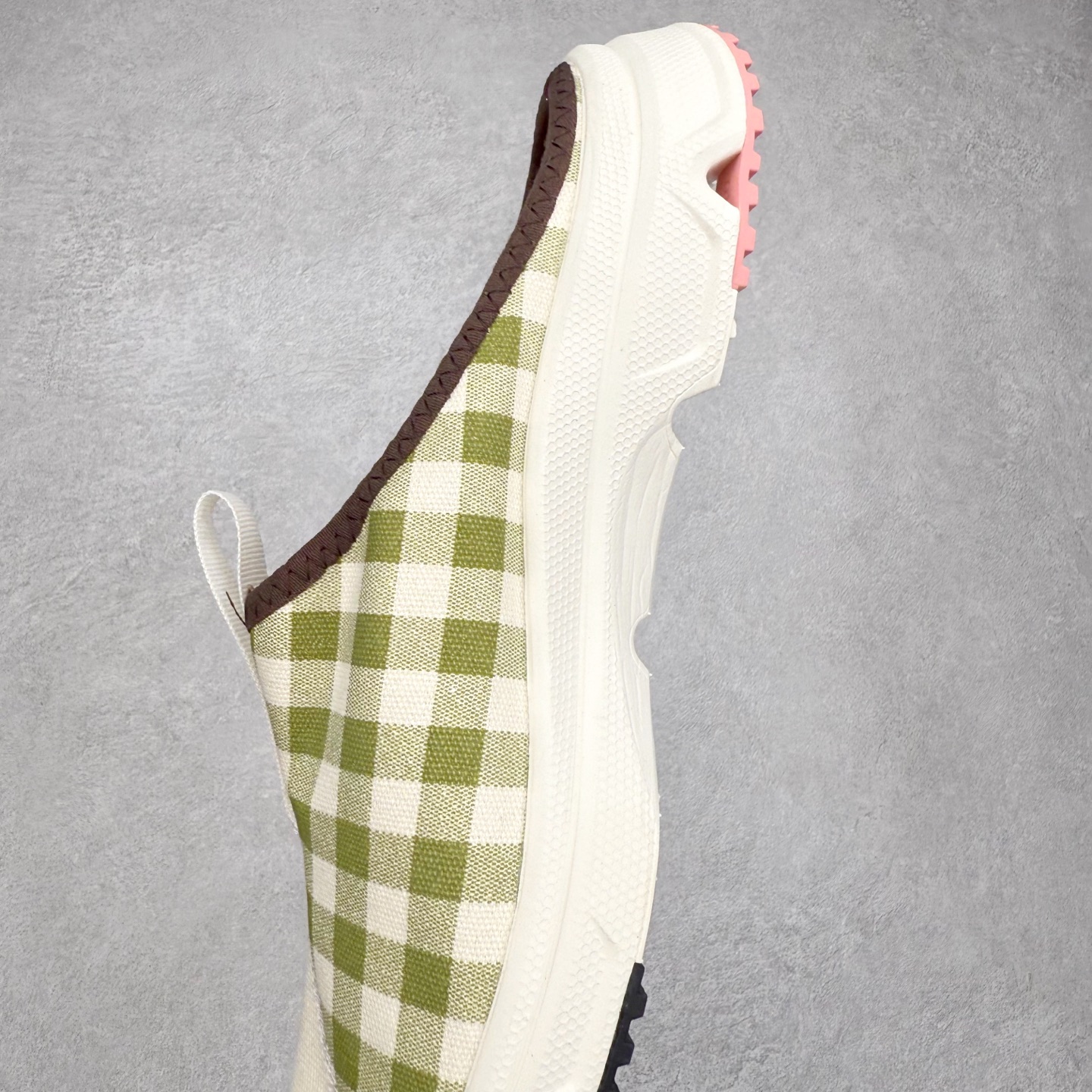 图片[7]-＃GX SALOMON萨洛蒙 RX Slide 3.0 CANVAS 舒适柔软 防滑包头拖鞋 男女同款 SALOMON诞生于1947年的法国阿尔卑斯山区，全球知名的户外运动品牌。一直致力于推动滑雪、越野跑等山地运动的发展及产品的进步。其产品设计致力于追求创新和发掘产品的性能极限，帮助喜欢自由的人在山地间不断挑战自我。实拍调校N版已经零色差零失真 百分百还原实物色彩所见即所得 不存在货不对板色差等低级问题 选购参考实物拍摄 不混卖不参货 只用心做好货严格选品 承诺混一赔十 尺码：36 36.5 37.5 38 38.5 39 40 40.5 41 42 42.5 43 44 44.5 45-选品中心