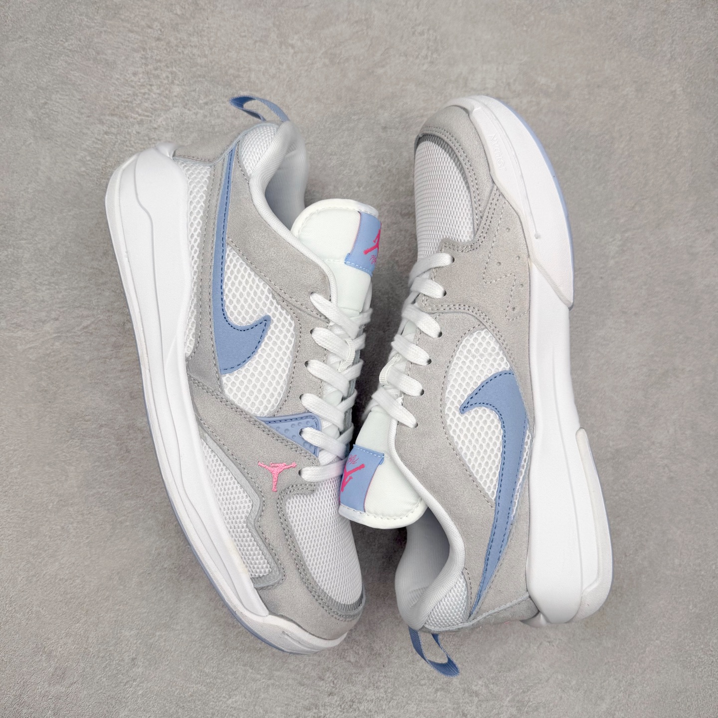 图片[3]-Jordan CMFT Era 时尚舒适 耐磨 低帮 复古篮球鞋 实拍调校N版已经零色差零失真 百分百还原实物色彩所见即所得 不存在货不对板色差等低级问题 选购参考实物拍摄 不混卖不参货 只用心做好货严格选品 承诺混一赔十 尺码：36 36.5 37.5 38 38.5 39 40 40.5 41 42 42.5 43 44 44.5 45 46-选品中心