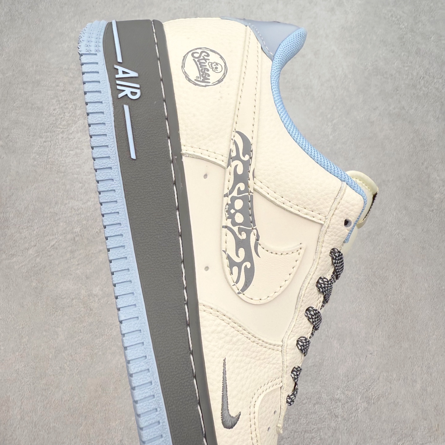 图片[6]-NK Air Force 1´07 Low 空军一号低帮百搭休闲运动板鞋 QW5606-267 柔软、弹性十足的缓震性能和出色的中底设计 横跨复古与现代的外型结合 造就出风靡全球 三十多年的Force 1 直到今天还深受青睐 实拍调校N版已经零色差零失真 百分百还原实物色彩所见即所得 不存在货不对板色差等低级问题 选购参考实物拍摄 不混卖不参货 只用心做好货严格选品 承诺混一赔十 尺码：36 36.5 37.5 38 38.5 39 40 40.5 41 42 42.5 43 44 44.5 45-选品中心