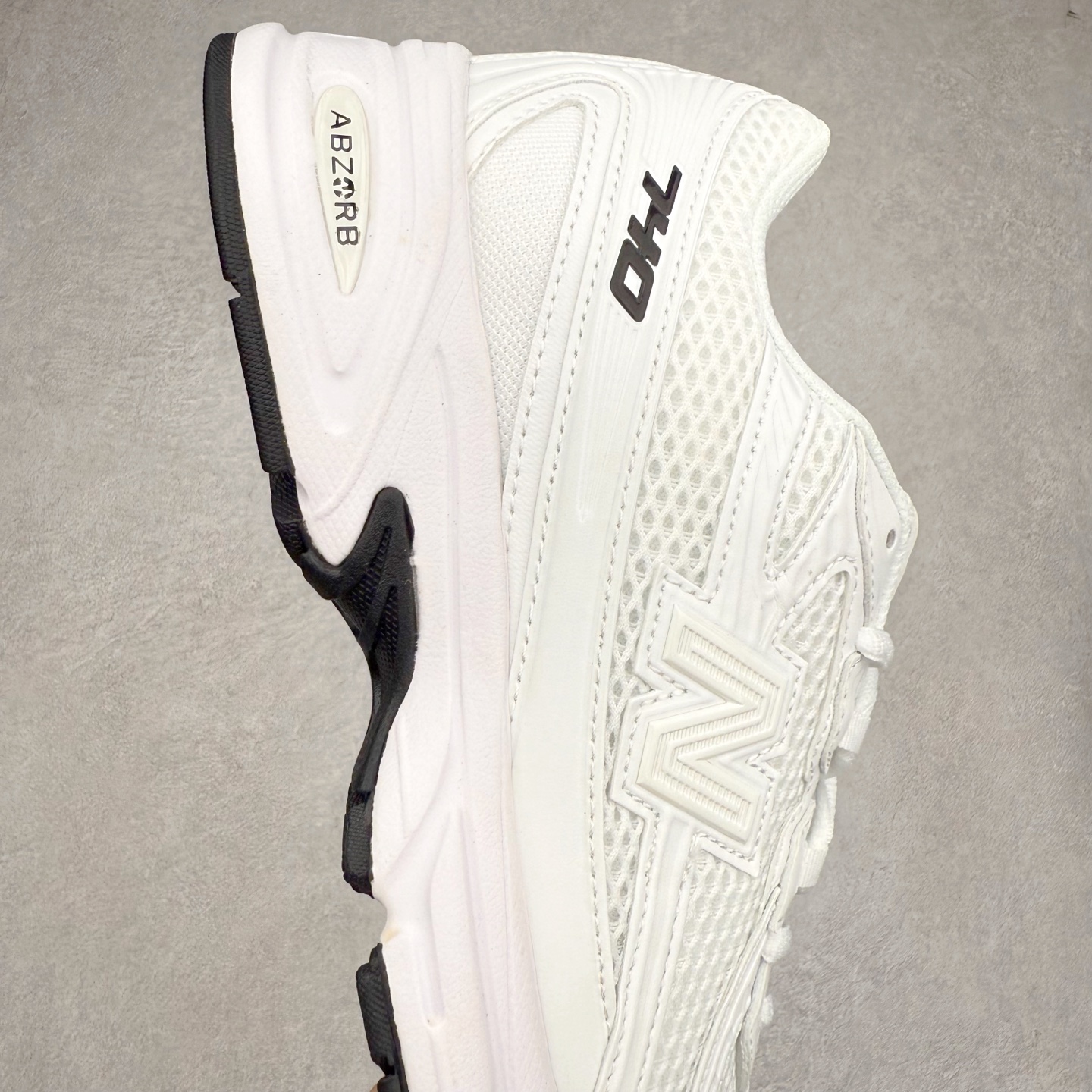 图片[6]-＃DT纯原 New Balance MR740 NB新百伦系列复古老爹风休闲运动慢跑鞋 采用轻质牛剖革拼接透气网眼衬垫织物鞋面材质 T-Beam大底提供足步弓支撑 保持步态稳定#后跟搭载外露缓震胶 鞋身整体以各种深浅不一的灰色覆盖 鞋头以淡蓝色调装饰，网眼衬垫通过不规律的色块实现做旧的美感 泛黄的鞋底更是进一步增添了复古气息 尺码：36 37 37.5 38 38.5 39.5 40 40.5 41.5 42 42.5 43 44 44.5 45-选品中心