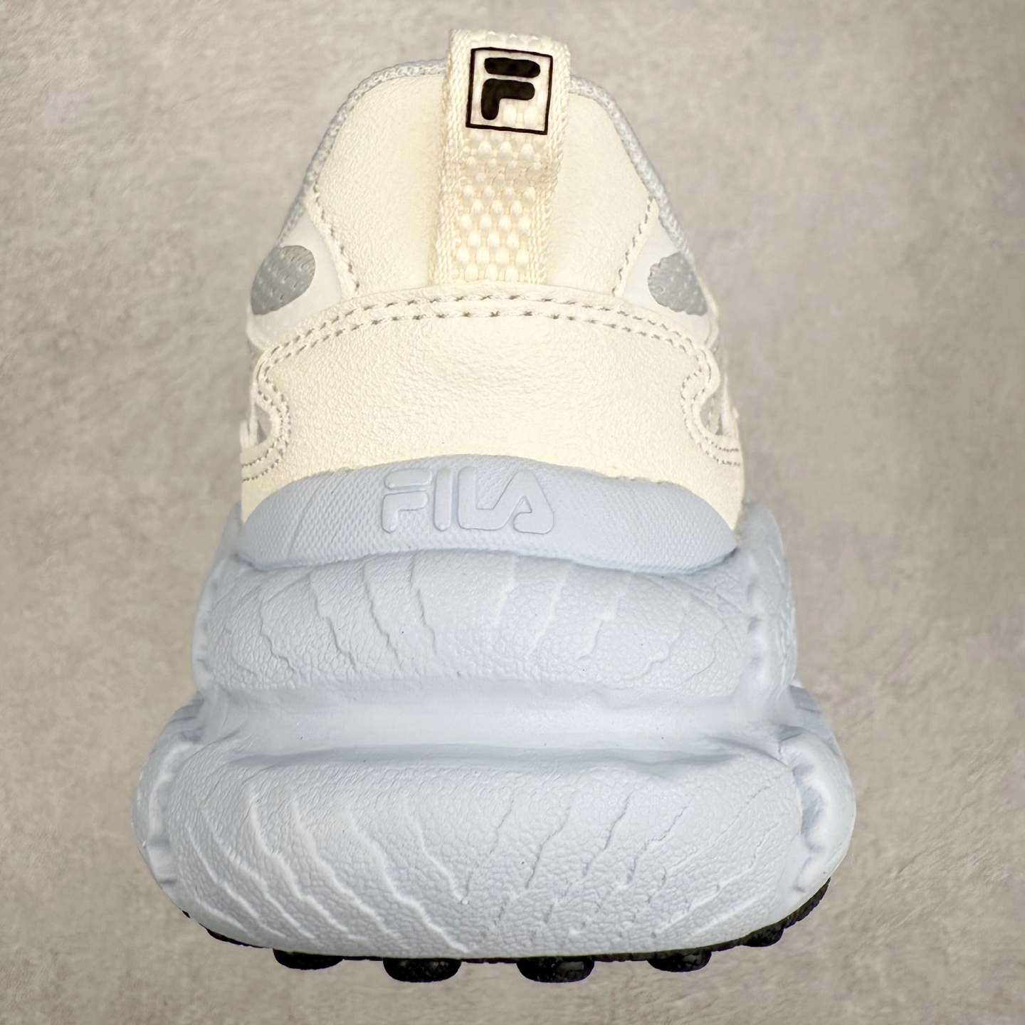 图片[8]-＃DT FILA Fern SO 斐乐摩登系列蕨草鞋运动潮流个性舒适柔软设计感 减震耐磨低帮生活休闲鞋 FUSION 系列传承了 FILA 的百年基因，融入年轻运动及潮流文化，成为引领变革、创新突破的一代。以“1+N” 的跨界合作模式重现经典的同时创造经典。带来最出其不意的跨界合作惊喜。同时，FILAFUSION把FILA 的 DNA 融入到定制体验里，你可以随心制造厲于你的产品。FILA FUSION 的鞋家族涵盖了老爹鞋、跑步鞋、网球鞋、季节款。风格复古新潮，满足了时尚人士出行及各类运动的搭配需求，成为当下年轻人筷拥的鞋类品牌之一。FILA FUSION 走进年轻人的世界，通过年轻人运动，街舞，滑板，篮球，展现 FILA FUSION 的潮流态度和年轻文化。FILA FUSION 认为末来属于引领变革、创新突破的年轻一代，让我们一起构成 FILA 未来的蓝图吧！尺码：35.5 36 36.5 37.5 38 38.5 39 40 40.5 41 42 42.5 43 44 44.5 45-选品中心