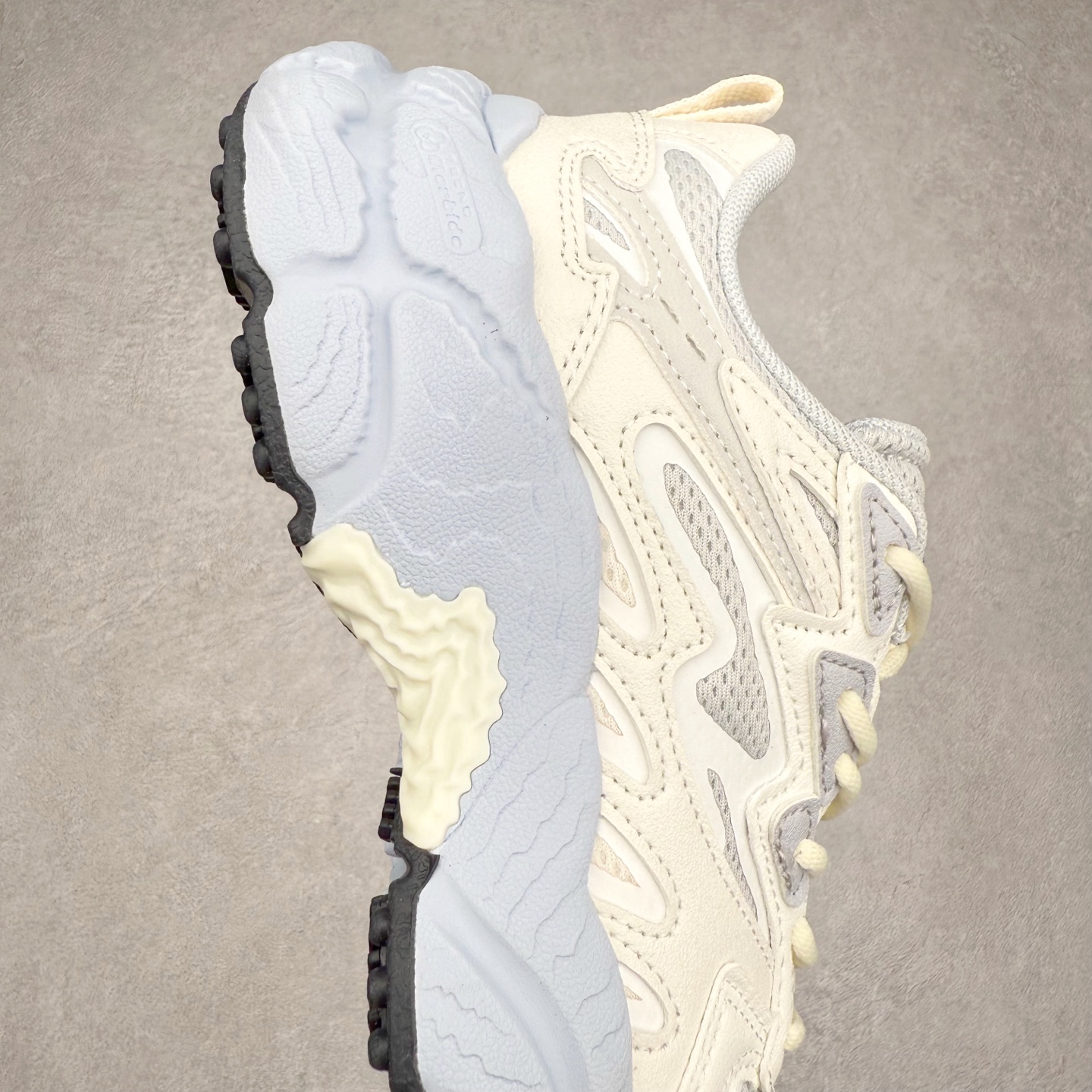 图片[6]-＃DT FILA Fern SO 斐乐摩登系列蕨草鞋运动潮流个性舒适柔软设计感 减震耐磨低帮生活休闲鞋 FUSION 系列传承了 FILA 的百年基因，融入年轻运动及潮流文化，成为引领变革、创新突破的一代。以“1+N” 的跨界合作模式重现经典的同时创造经典。带来最出其不意的跨界合作惊喜。同时，FILAFUSION把FILA 的 DNA 融入到定制体验里，你可以随心制造厲于你的产品。FILA FUSION 的鞋家族涵盖了老爹鞋、跑步鞋、网球鞋、季节款。风格复古新潮，满足了时尚人士出行及各类运动的搭配需求，成为当下年轻人筷拥的鞋类品牌之一。FILA FUSION 走进年轻人的世界，通过年轻人运动，街舞，滑板，篮球，展现 FILA FUSION 的潮流态度和年轻文化。FILA FUSION 认为末来属于引领变革、创新突破的年轻一代，让我们一起构成 FILA 未来的蓝图吧！尺码：35.5 36 36.5 37.5 38 38.5 39 40 40.5 41 42 42.5 43 44 44.5 45-选品中心