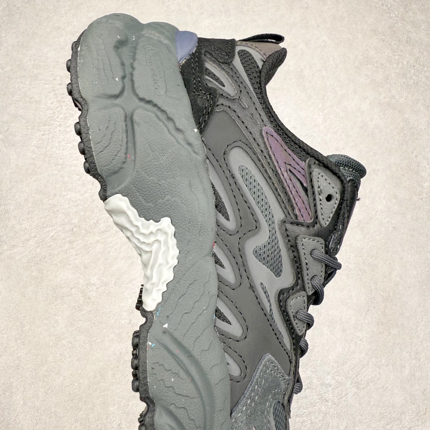 图片[6]-＃DT FILA Fern SO 斐乐摩登系列蕨草鞋运动潮流个性舒适柔软设计感 减震耐磨低帮生活休闲鞋 FUSION 系列传承了 FILA 的百年基因，融入年轻运动及潮流文化，成为引领变革、创新突破的一代。以“1+N” 的跨界合作模式重现经典的同时创造经典。带来最出其不意的跨界合作惊喜。同时，FILAFUSION把FILA 的 DNA 融入到定制体验里，你可以随心制造厲于你的产品。FILA FUSION 的鞋家族涵盖了老爹鞋、跑步鞋、网球鞋、季节款。风格复古新潮，满足了时尚人士出行及各类运动的搭配需求，成为当下年轻人筷拥的鞋类品牌之一。FILA FUSION 走进年轻人的世界，通过年轻人运动，街舞，滑板，篮球，展现 FILA FUSION 的潮流态度和年轻文化。FILA FUSION 认为末来属于引领变革、创新突破的年轻一代，让我们一起构成 FILA 未来的蓝图吧！尺码：35.5 36 36.5 37.5 38 38.5 39 40 40.5 41 42 42.5 43 44 44.5 45-选品中心