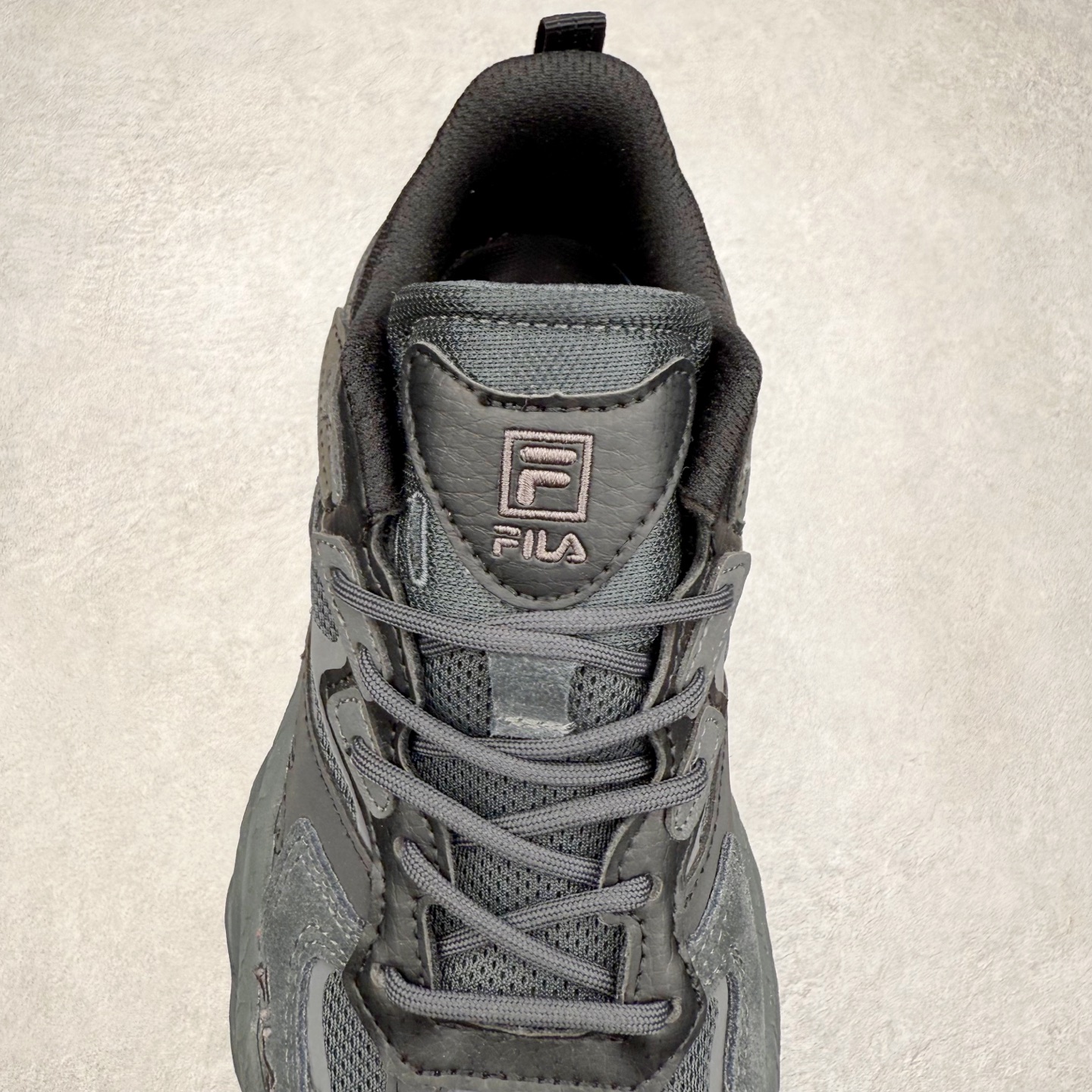 图片[5]-＃DT FILA Fern SO 斐乐摩登系列蕨草鞋运动潮流个性舒适柔软设计感 减震耐磨低帮生活休闲鞋 FUSION 系列传承了 FILA 的百年基因，融入年轻运动及潮流文化，成为引领变革、创新突破的一代。以“1+N” 的跨界合作模式重现经典的同时创造经典。带来最出其不意的跨界合作惊喜。同时，FILAFUSION把FILA 的 DNA 融入到定制体验里，你可以随心制造厲于你的产品。FILA FUSION 的鞋家族涵盖了老爹鞋、跑步鞋、网球鞋、季节款。风格复古新潮，满足了时尚人士出行及各类运动的搭配需求，成为当下年轻人筷拥的鞋类品牌之一。FILA FUSION 走进年轻人的世界，通过年轻人运动，街舞，滑板，篮球，展现 FILA FUSION 的潮流态度和年轻文化。FILA FUSION 认为末来属于引领变革、创新突破的年轻一代，让我们一起构成 FILA 未来的蓝图吧！尺码：35.5 36 36.5 37.5 38 38.5 39 40 40.5 41 42 42.5 43 44 44.5 45-选品中心