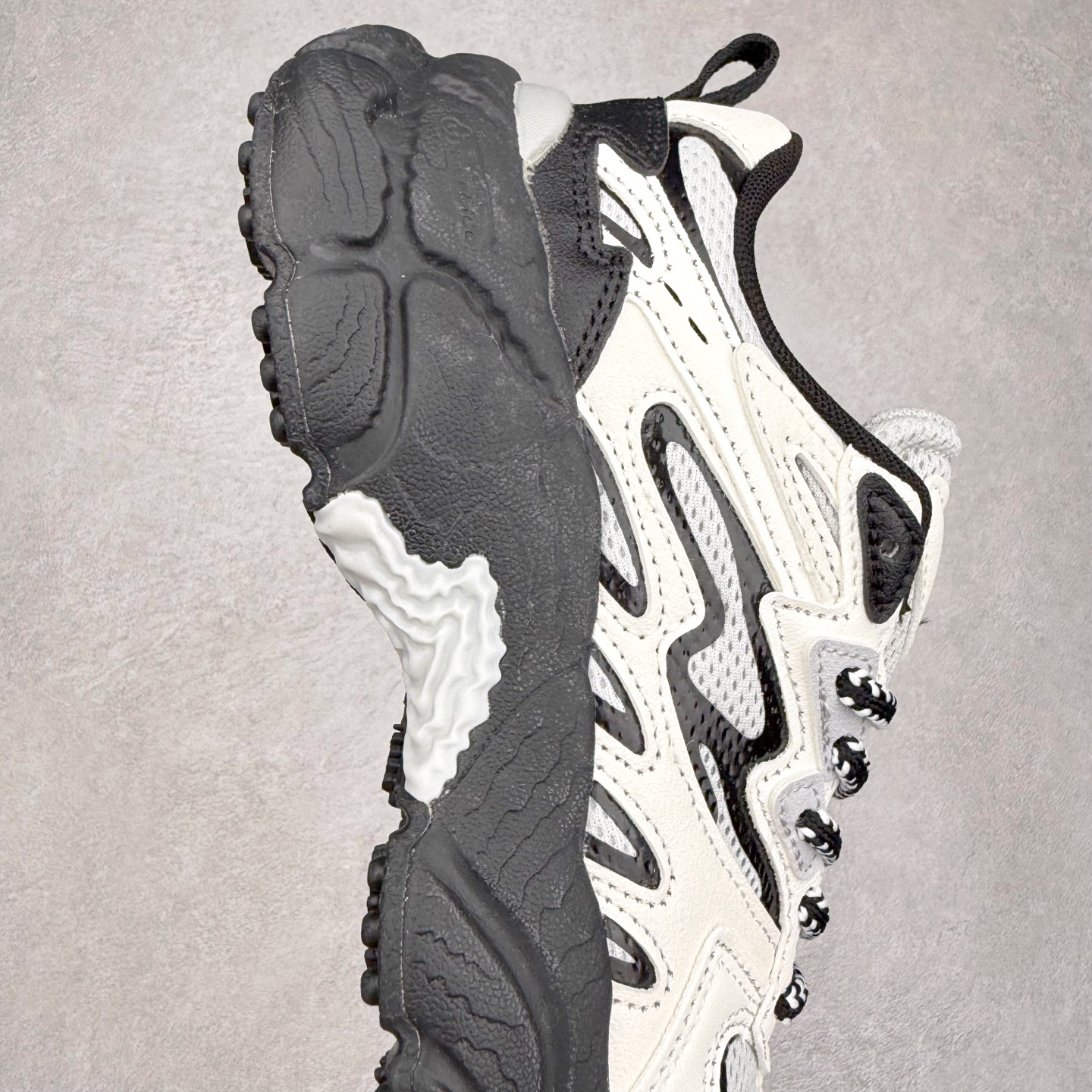 图片[6]-＃DT FILA Fern SO 斐乐摩登系列蕨草鞋运动潮流个性舒适柔软设计感 减震耐磨低帮生活休闲鞋 FUSION 系列传承了 FILA 的百年基因，融入年轻运动及潮流文化，成为引领变革、创新突破的一代。以“1+N” 的跨界合作模式重现经典的同时创造经典。带来最出其不意的跨界合作惊喜。同时，FILAFUSION把FILA 的 DNA 融入到定制体验里，你可以随心制造厲于你的产品。FILA FUSION 的鞋家族涵盖了老爹鞋、跑步鞋、网球鞋、季节款。风格复古新潮，满足了时尚人士出行及各类运动的搭配需求，成为当下年轻人筷拥的鞋类品牌之一。FILA FUSION 走进年轻人的世界，通过年轻人运动，街舞，滑板，篮球，展现 FILA FUSION 的潮流态度和年轻文化。FILA FUSION 认为末来属于引领变革、创新突破的年轻一代，让我们一起构成 FILA 未来的蓝图吧！尺码：35.5 36 36.5 37.5 38 38.5 39 40 40.5 41 42 42.5 43 44 44.5 45-选品中心