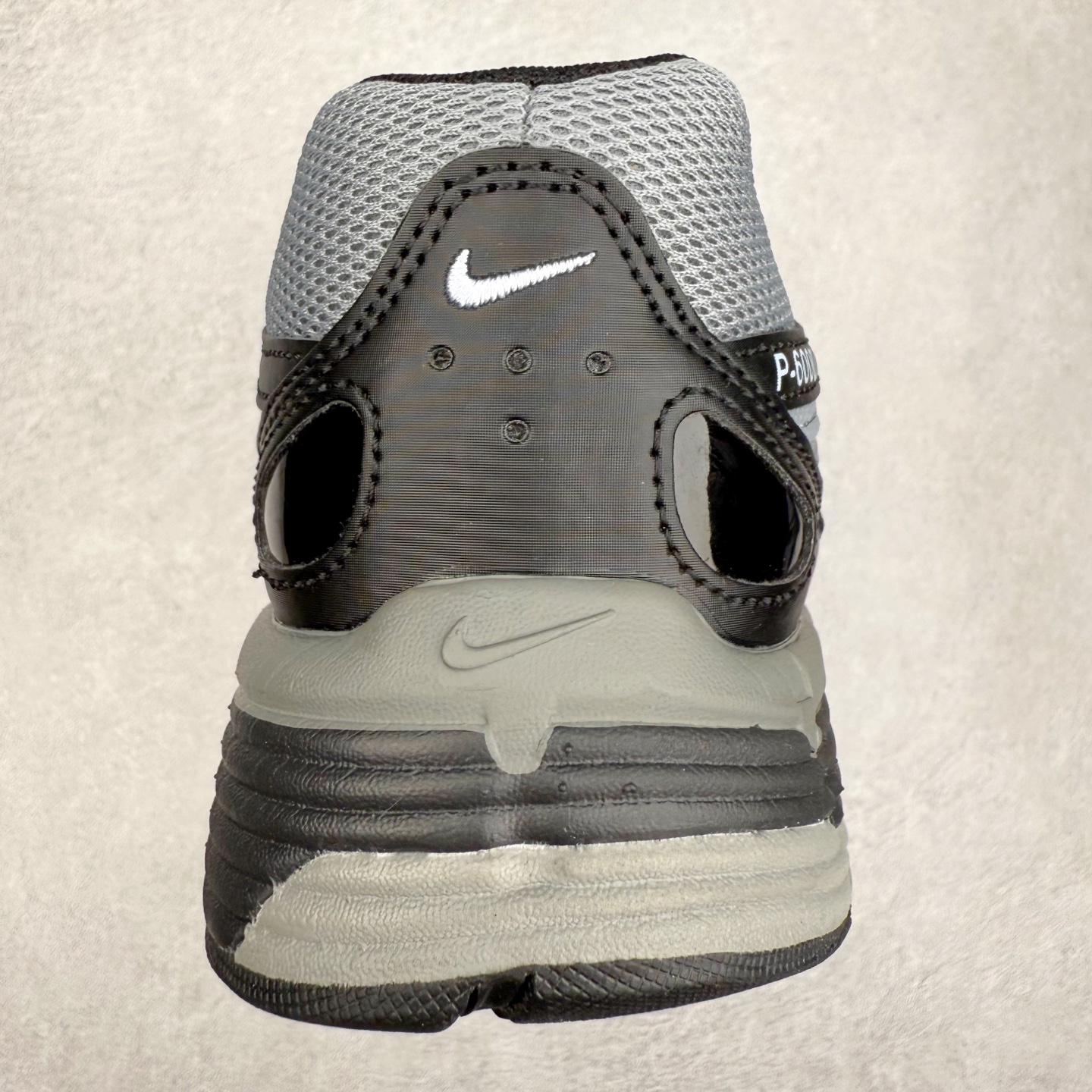 图片[8]-NK P-6000 系列低帮复古老爹风休闲运动舒适慢跑鞋 IF6199-003 购入原鞋原装纸板楦头开发 独家私模四层组合大底 市场唯一正确版本 良心定价 新配色陆续出货 进口三文治网面 融合 Pegasus 过往运动鞋设计 助力 21 世纪早期跑步运动跃升时尚新高度 采用透气网眼布、运动风格线条和耐穿覆面 兼具吸睛外观和舒适感受 中底泡绵以田径赛道为灵感 打造厚实设计 缔造出众缓震性能 尺码：36 36.5 37.5 38 38.5 39 40 40.5 41 42 42.5 43 44 44.5 45-选品中心