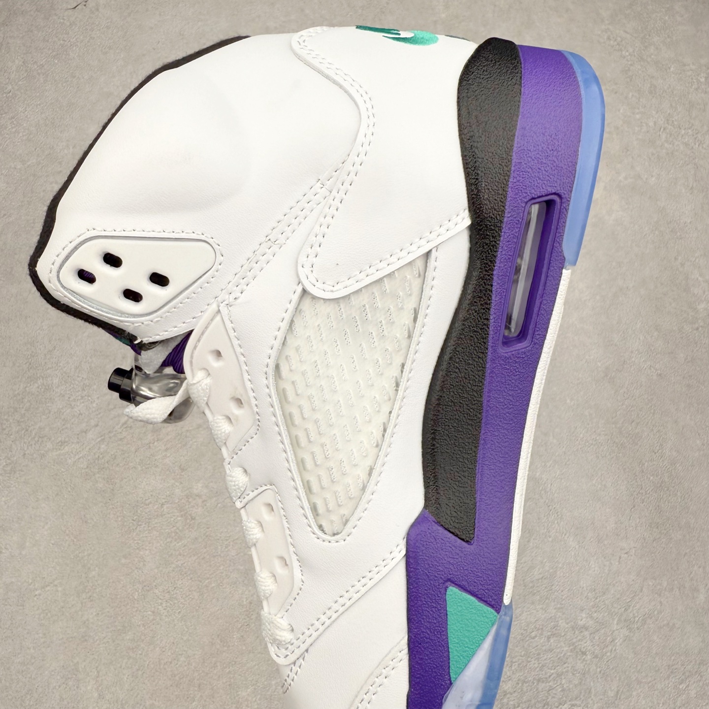 图片[7]-＃外贸版 Air Jordan AJ5 Retro 白紫 HQ7979-100 原纸板楦头开发 进口头层皮料 完美鞋型匹配公司货 正确鞋舌立体高频 最新原厂底模 大底卡色咬花完美 鞋柜必备鞋款 终端现货供应 尺码：36 36.5 37.5 38 38.5 39 40 40.5 41 42 42.5 43 44 44.5 45 46 47.5-选品中心
