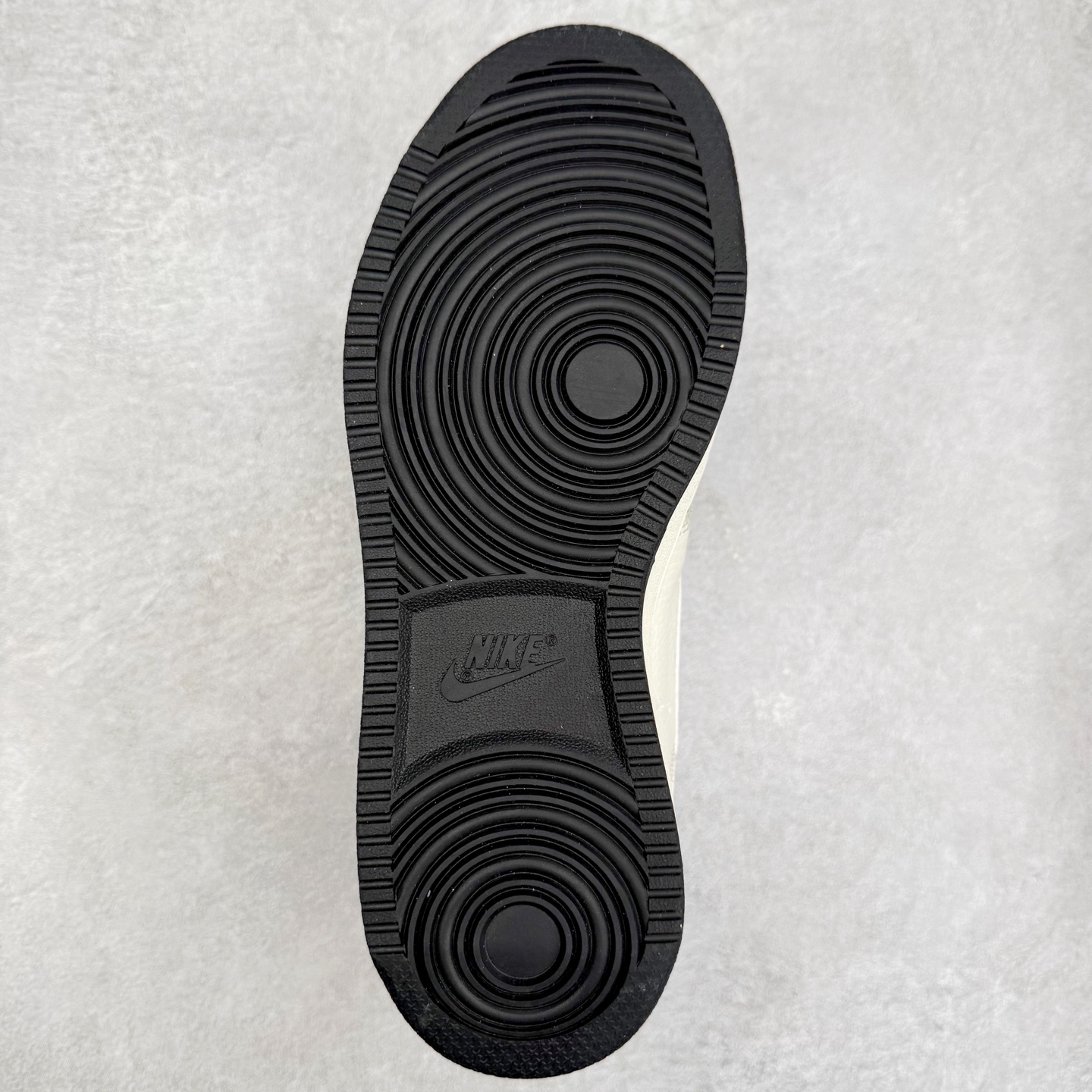 图片[9]-＃福利特价 NK Court Vision 1 Low低帮板鞋运动鞋休闲鞋 折边针车 工艺难度大 原楦头原纸板 原装鞋盒 定制五金配件 内置全掌气垫 原厂鞋底 尺码：36 36.5 37.5 38 38.5 39 40 40.5 41 42 42.5 43 44 44.5 45-选品中心