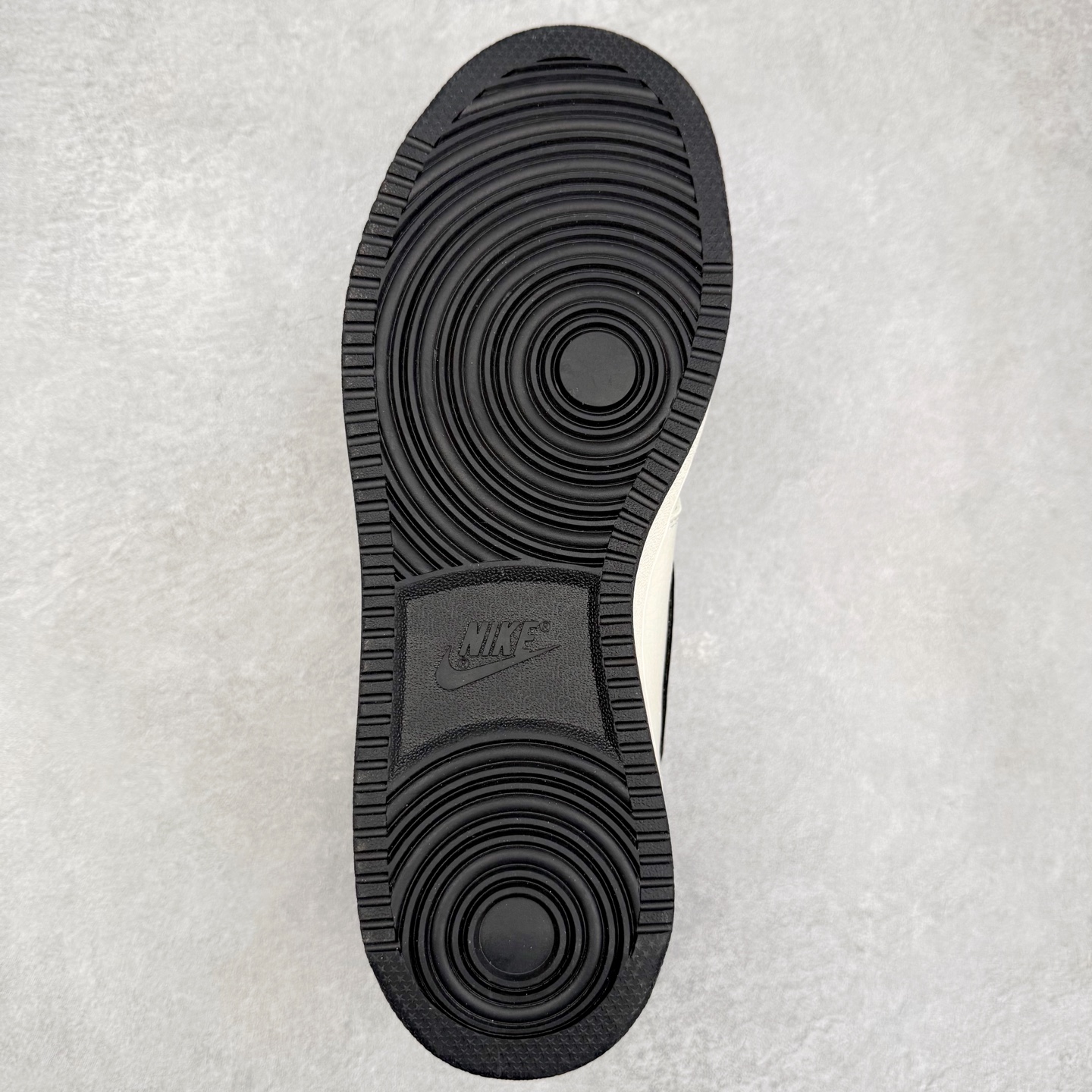 图片[9]-＃福利特价 NK Court Vision 1 Low低帮板鞋运动鞋休闲鞋 折边针车 工艺难度大 原楦头原纸板 原装鞋盒 定制五金配件 内置全掌气垫 原厂鞋底 尺码：36 36.5 37.5 38 38.5 39 40 40.5 41 42 42.5 43 44 44.5 45-选品中心