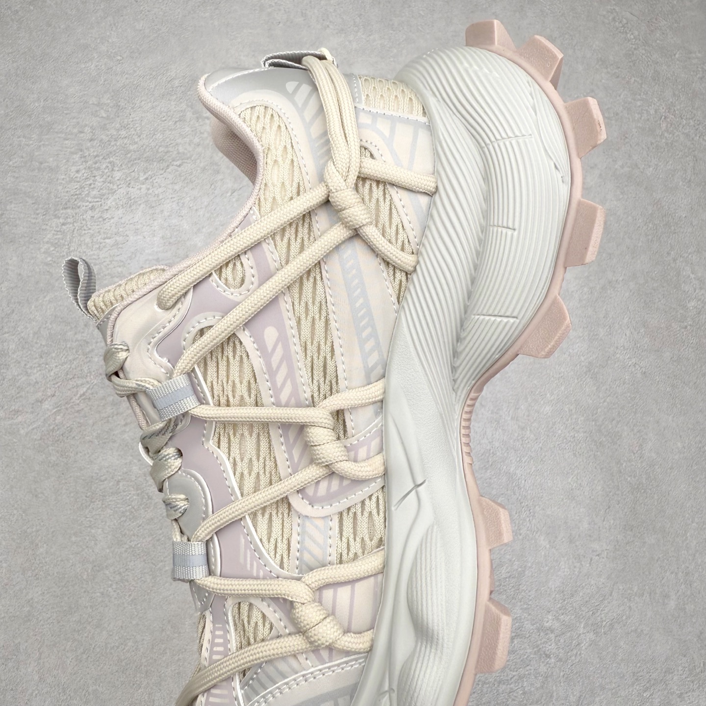 图片[7]-GG-CC Chunky Low休闲运动厚底增高老爹鞋 广东大厂出品 完美细节 25ss春季新款厚底增高 大长腿 时髦look轻松定格 不费力展现率性氛围 高档银盒 酷帅机能风不规则设计大底 双鞋带拼色造型设计 轻便舒适百搭 GGCC厚底增高简直就是小个子的快乐!不管怎么搭都好看~尺码：35 36 37 38 39 40-选品中心