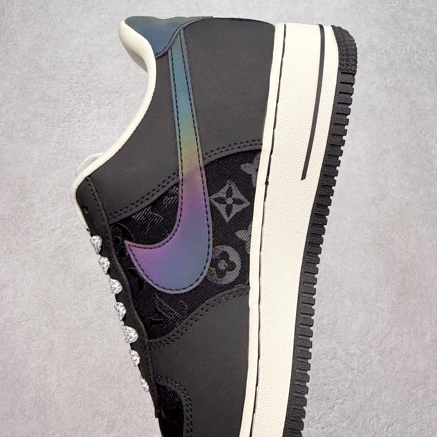 图片[7]-NK Air Force 1´07 Low 空军一号低帮百搭休闲运动板鞋 SC0601-573 柔软、弹性十足的缓震性能和出色的中底设计 横跨复古与现代的外型结合 造就出风靡全球 三十多年的Force 1 直到今天还深受青睐 实拍调校N版已经零色差零失真 百分百还原实物色彩所见即所得 不存在货不对板色差等低级问题 选购参考实物拍摄 不混卖不参货 只用心做好货严格选品 承诺混一赔十 尺码：36 36.5 37.5 38 38.5 39 40 40.5 41 42 42.5 43 44 44.5 45-选品中心