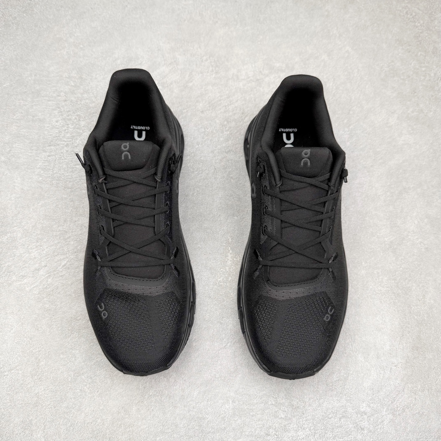 图片[2]-On Cloudtilt 昂跑减震生活休闲鞋 此运动品牌 开创于2010年 缓震着陆、强效回弹、轻柔质感的设计构思始终是ON研制关键 与此同时基于“为全球提供革新性的跑步感受”信念 陆续推出了多款跑鞋及其以专业运动人体跑步工程学为设计关键的功能性跑步服饰设备 让跑者不费力气地畅快畅跑 尺码：36 36.5 37.5 38 38.5 39 40 40.5 41 42 42.5 43 44 44.5 45-选品中心