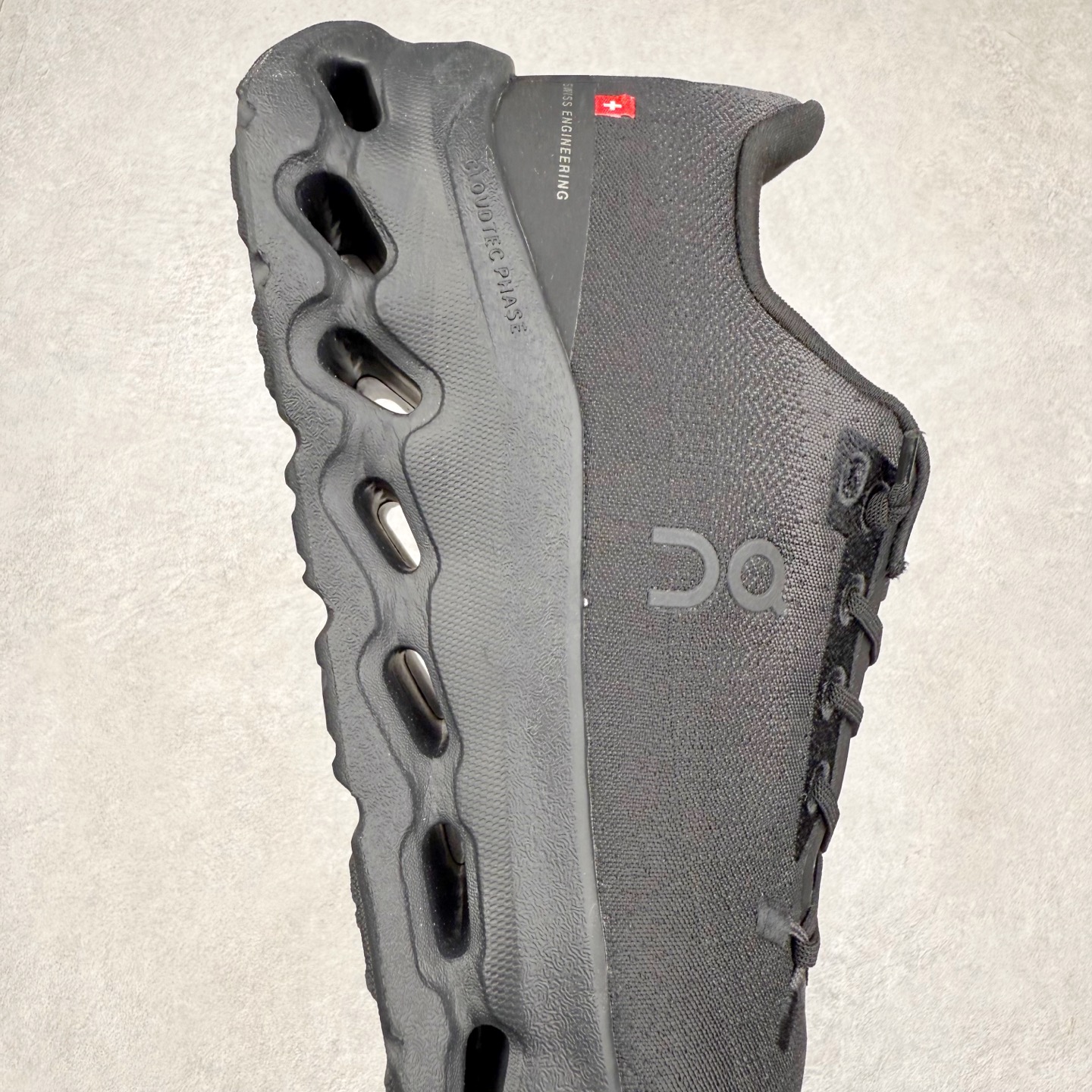 图片[6]-On Cloudtilt 昂跑减震生活休闲鞋 此运动品牌 开创于2010年 缓震着陆、强效回弹、轻柔质感的设计构思始终是ON研制关键 与此同时基于“为全球提供革新性的跑步感受”信念 陆续推出了多款跑鞋及其以专业运动人体跑步工程学为设计关键的功能性跑步服饰设备 让跑者不费力气地畅快畅跑 尺码：36 36.5 37.5 38 38.5 39 40 40.5 41 42 42.5 43 44 44.5 45-选品中心