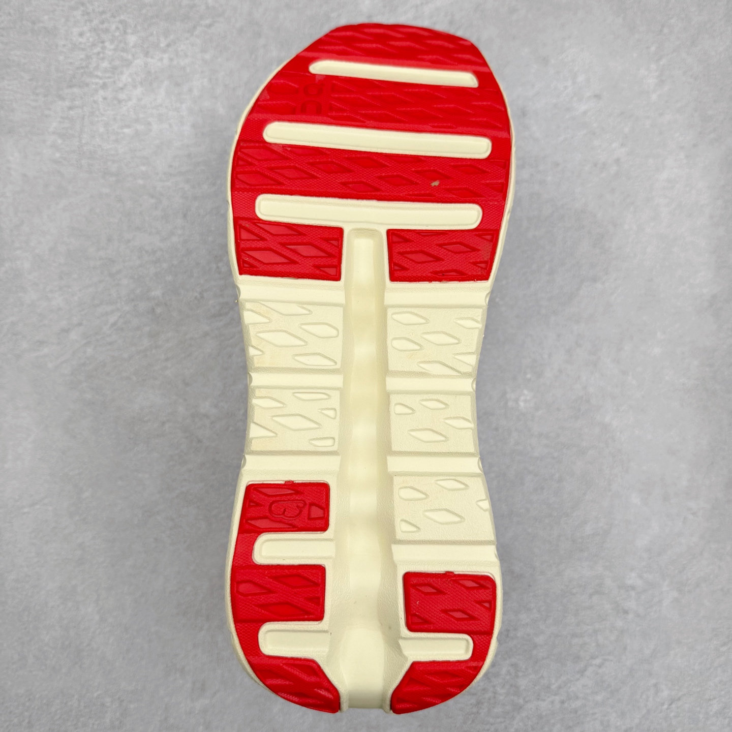 图片[9]-On Cloudtilt 昂跑减震生活休闲鞋 此运动品牌 开创于2010年 缓震着陆、强效回弹、轻柔质感的设计构思始终是ON研制关键 与此同时基于“为全球提供革新性的跑步感受”信念 陆续推出了多款跑鞋及其以专业运动人体跑步工程学为设计关键的功能性跑步服饰设备 让跑者不费力气地畅快畅跑 尺码：36 36.5 37.5 38 38.5 39 40 40.5 41 42 42.5 43 44 44.5 45-选品中心