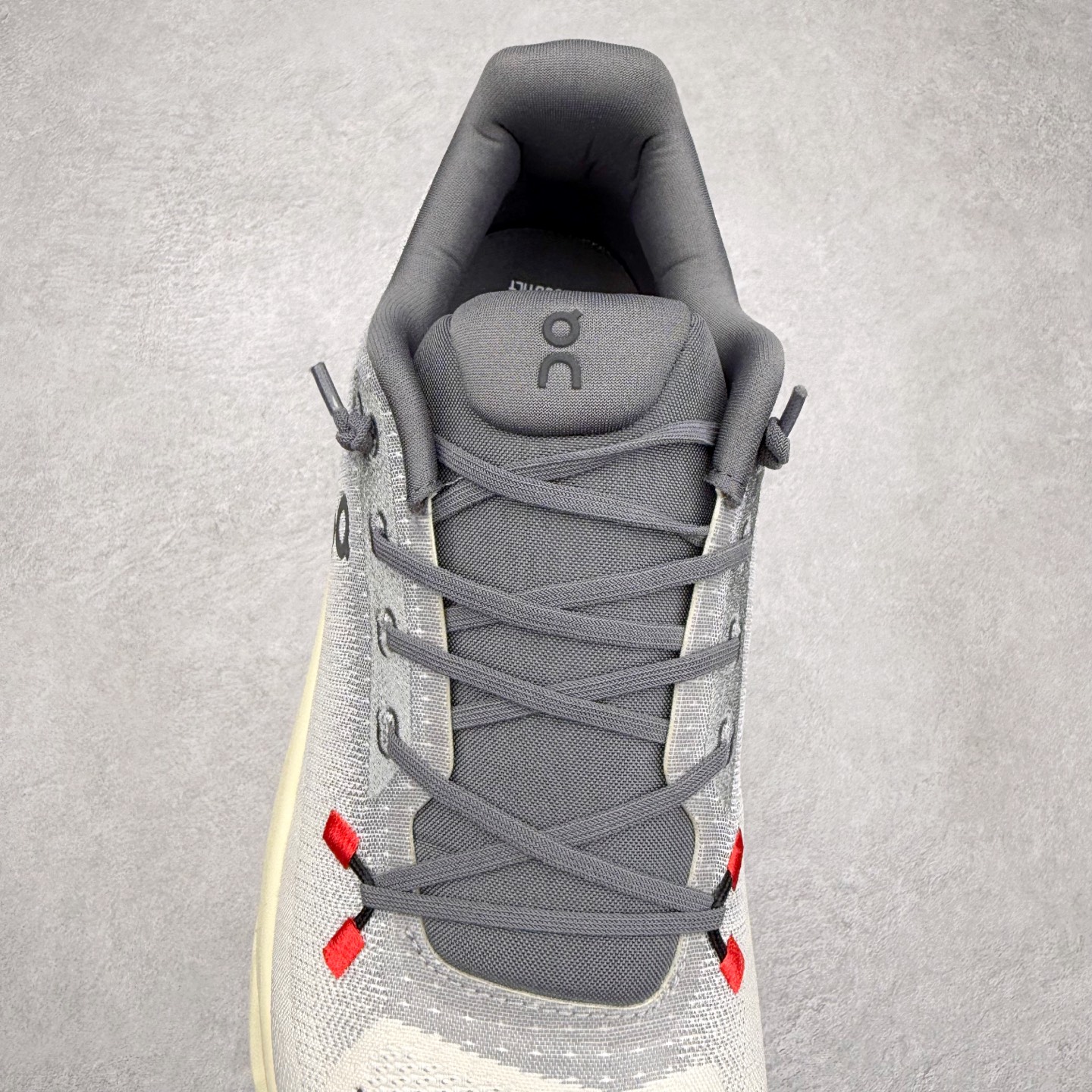 图片[5]-On Cloudtilt 昂跑减震生活休闲鞋 此运动品牌 开创于2010年 缓震着陆、强效回弹、轻柔质感的设计构思始终是ON研制关键 与此同时基于“为全球提供革新性的跑步感受”信念 陆续推出了多款跑鞋及其以专业运动人体跑步工程学为设计关键的功能性跑步服饰设备 让跑者不费力气地畅快畅跑 尺码：36 36.5 37.5 38 38.5 39 40 40.5 41 42 42.5 43 44 44.5 45-选品中心