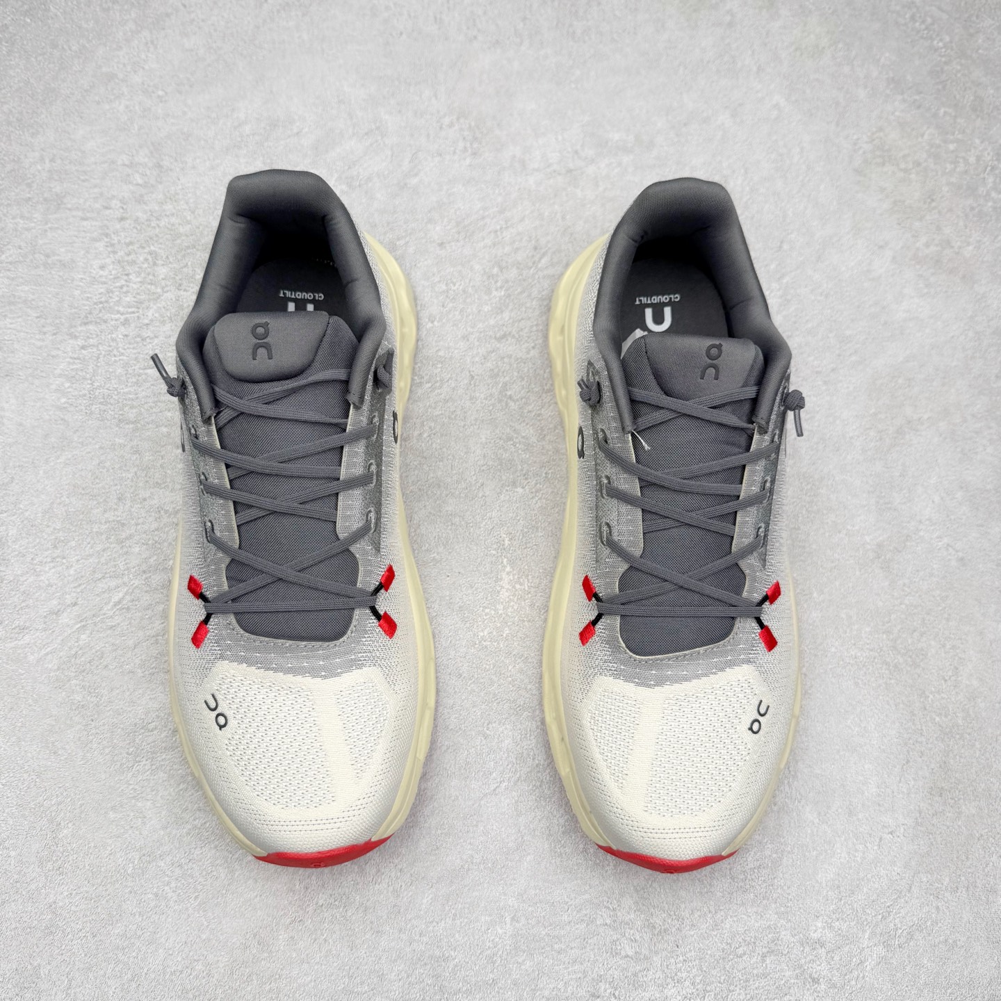 图片[2]-On Cloudtilt 昂跑减震生活休闲鞋 此运动品牌 开创于2010年 缓震着陆、强效回弹、轻柔质感的设计构思始终是ON研制关键 与此同时基于“为全球提供革新性的跑步感受”信念 陆续推出了多款跑鞋及其以专业运动人体跑步工程学为设计关键的功能性跑步服饰设备 让跑者不费力气地畅快畅跑 尺码：36 36.5 37.5 38 38.5 39 40 40.5 41 42 42.5 43 44 44.5 45-选品中心