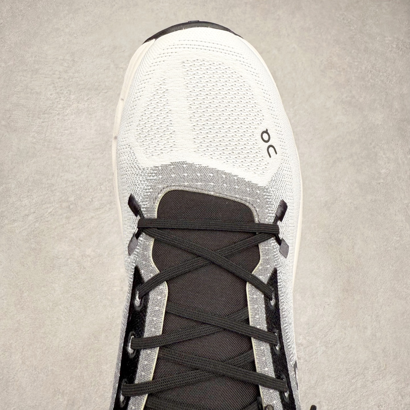 图片[4]-On Cloudtilt 昂跑减震生活休闲鞋 此运动品牌 开创于2010年 缓震着陆、强效回弹、轻柔质感的设计构思始终是ON研制关键 与此同时基于“为全球提供革新性的跑步感受”信念 陆续推出了多款跑鞋及其以专业运动人体跑步工程学为设计关键的功能性跑步服饰设备 让跑者不费力气地畅快畅跑 尺码：36 36.5 37.5 38 38.5 39 40 40.5 41 42 42.5 43 44 44.5 45-选品中心