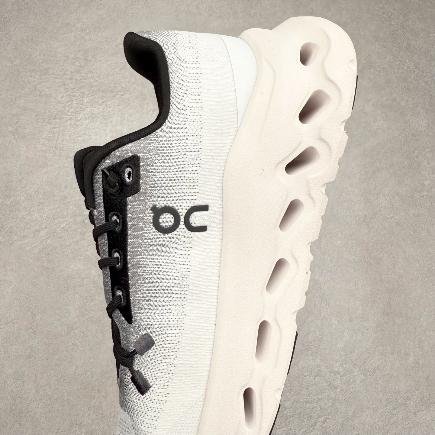 图片[7]-On Cloudtilt 昂跑减震生活休闲鞋 此运动品牌 开创于2010年 缓震着陆、强效回弹、轻柔质感的设计构思始终是ON研制关键 与此同时基于“为全球提供革新性的跑步感受”信念 陆续推出了多款跑鞋及其以专业运动人体跑步工程学为设计关键的功能性跑步服饰设备 让跑者不费力气地畅快畅跑 尺码：36 36.5 37.5 38 38.5 39 40 40.5 41 42 42.5 43 44 44.5 45-选品中心