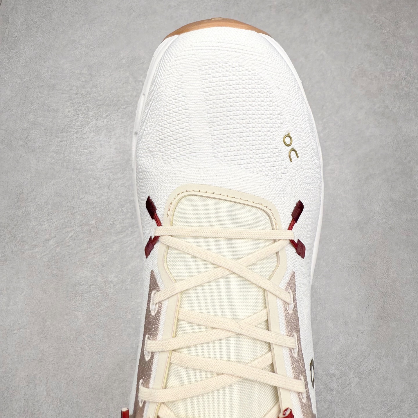 图片[4]-On Cloudtilt 昂跑减震生活休闲鞋 此运动品牌 开创于2010年 缓震着陆、强效回弹、轻柔质感的设计构思始终是ON研制关键 与此同时基于“为全球提供革新性的跑步感受”信念 陆续推出了多款跑鞋及其以专业运动人体跑步工程学为设计关键的功能性跑步服饰设备 让跑者不费力气地畅快畅跑 尺码：36 36.5 37.5 38 38.5 39 40 40.5 41 42 42.5 43 44 44.5 45-选品中心