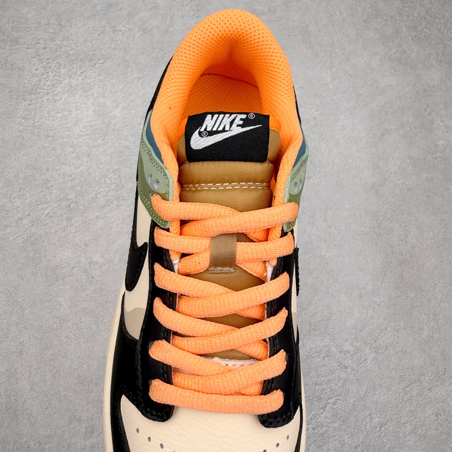 图片[5]-＃纯原福利 NK Dunk Low 定制配色 大厂出品 极力推荐 原装头层材料 独家版型蒸餾加工帶來的是更好的视觉和脚感体验大厂纯原品质出货 清洁度 电绣工艺 皮料切割干净无任何毛边 细节完美 尺码：36 36.5 37.5 38 38.5 39 40 40.5 41 42 42.5 43 44 44.5 45-选品中心