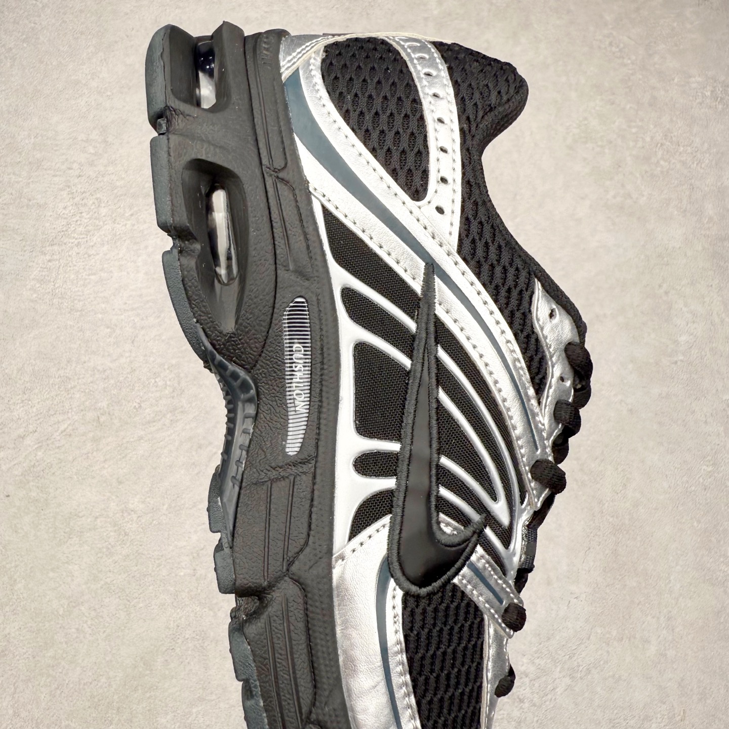 图片[6]-NK Air Max Moto 2K 舒适百搭耐磨 低帮跑步鞋 HQ2056-007 实拍调校N版已经零色差零失真 百分百还原实物色彩所见即所得 不存在货不对板色差等低级问题 选购参考实物拍摄 不混卖不参货 只用心做好货严格选品 承诺混一赔十 尺码：36 36.5 37.5 38 38.5 39 40 40.5 41 42 42.5 43 44 44.5 45-选品中心