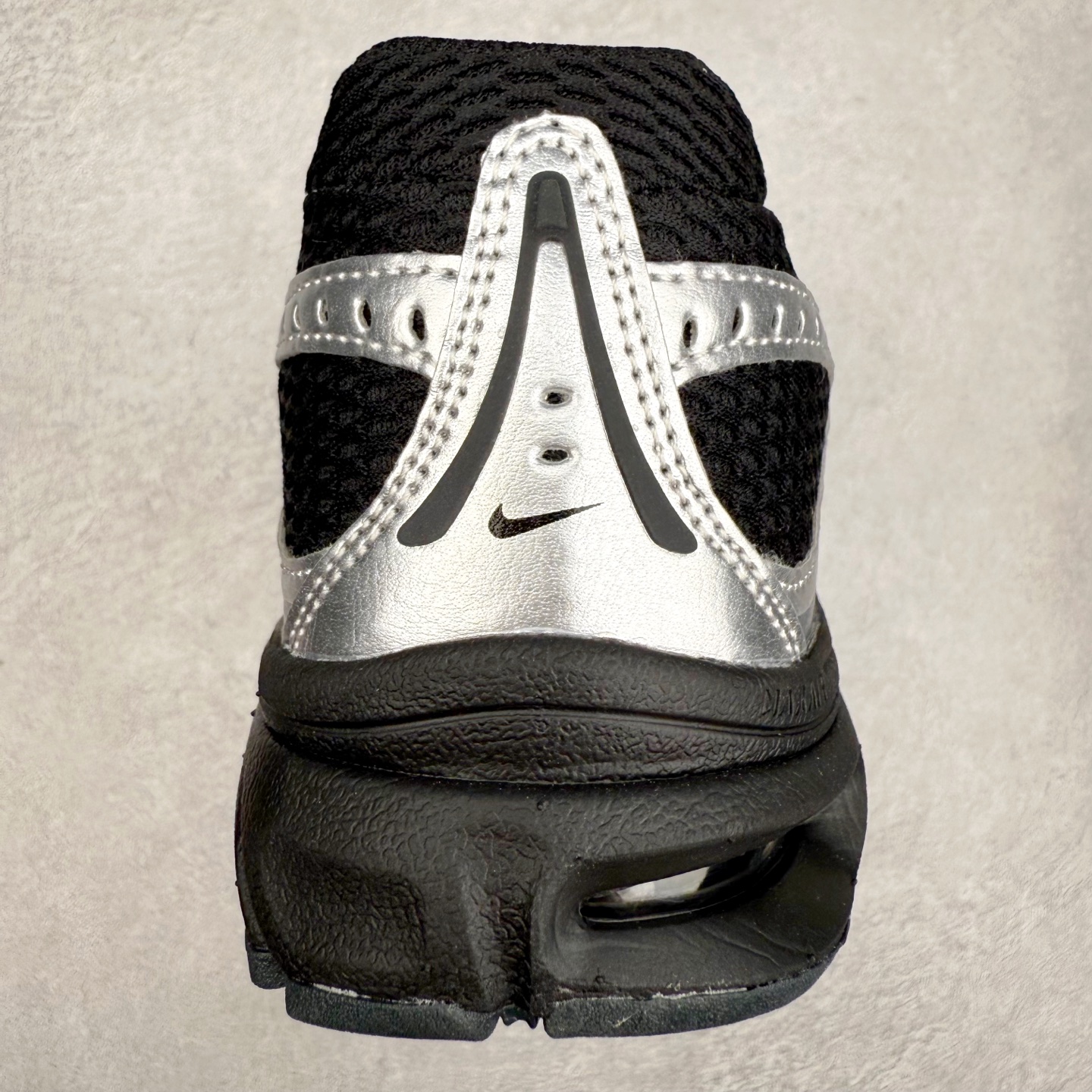 图片[8]-NK Air Max Moto 2K 舒适百搭耐磨 低帮跑步鞋 HQ2056-007 实拍调校N版已经零色差零失真 百分百还原实物色彩所见即所得 不存在货不对板色差等低级问题 选购参考实物拍摄 不混卖不参货 只用心做好货严格选品 承诺混一赔十 尺码：36 36.5 37.5 38 38.5 39 40 40.5 41 42 42.5 43 44 44.5 45-选品中心