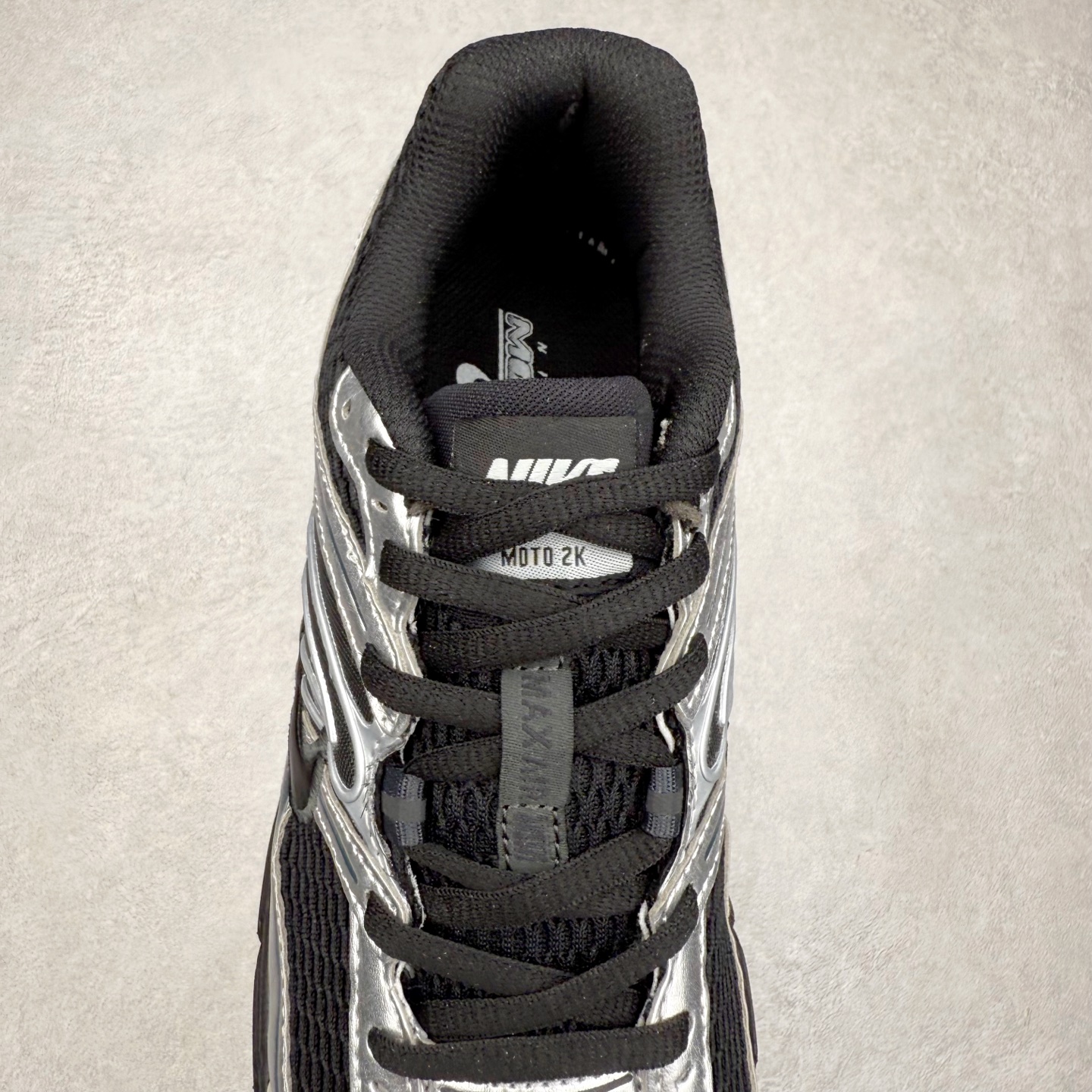 图片[5]-NK Air Max Moto 2K 舒适百搭耐磨 低帮跑步鞋 HQ2056-007 实拍调校N版已经零色差零失真 百分百还原实物色彩所见即所得 不存在货不对板色差等低级问题 选购参考实物拍摄 不混卖不参货 只用心做好货严格选品 承诺混一赔十 尺码：36 36.5 37.5 38 38.5 39 40 40.5 41 42 42.5 43 44 44.5 45-选品中心