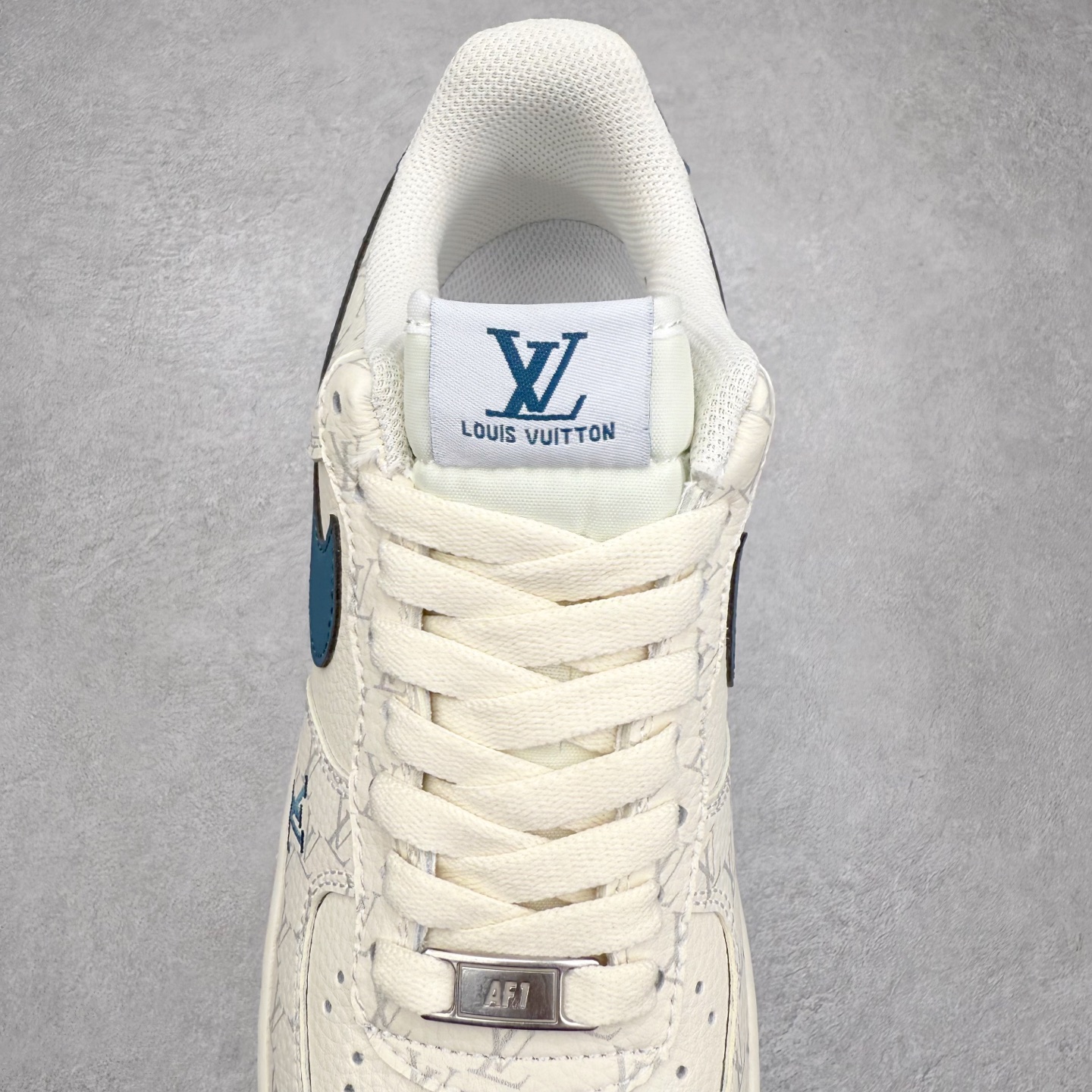 图片[5]-NK Air Force 1´07 Low 空军一号低帮百搭休闲运动板鞋 BZ6880-105 柔软、弹性十足的缓震性能和出色的中底设计 横跨复古与现代的外型结合 造就出风靡全球 三十多年的Force 1 直到今天还深受青睐 实拍调校N版已经零色差零失真 百分百还原实物色彩所见即所得 不存在货不对板色差等低级问题 选购参考实物拍摄 不混卖不参货 只用心做好货严格选品 承诺混一赔十 尺码：36 36.5 37.5 38 38.5 39 40 40.5 41 42 42.5 43 44 44.5 45-选品中心