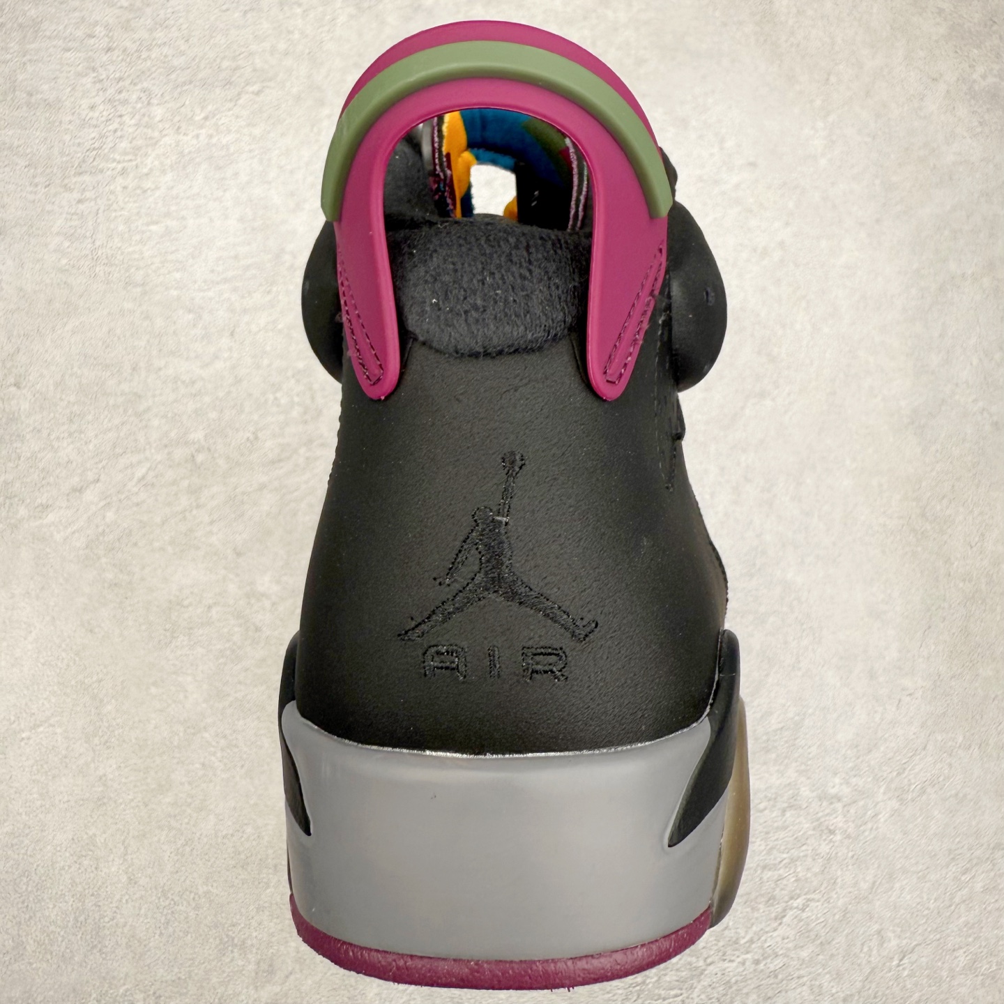 图片[8]-Air Jordan AJ6 Retro PSG 黑紫 大巴黎 CN1078-001 市场中端王者 耗时半年巨作 全套原纸板楦头开发 确保原汁原味 完美呈现六代版型 一比一鞋头弧度高度鞋身弧度 此版本只针对中端市场 皮料材质有所更替 其他数据细节工艺流程均保持一致 定制优质皮料 完美鞋型匹配公司货 正确TPU鞋舌锁扣 最新原厂底模 大底卡色咬花完美 鞋柜必备鞋款 终端现货供应 尺码：40 40.5 41 42 42.5 43 44 44.5 45 46 47.5-选品中心