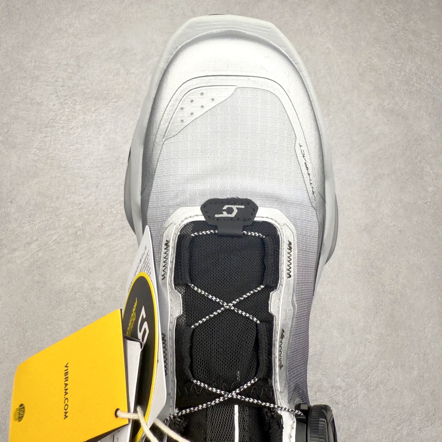 图片[4]-＃福利特价 凯乐石 KAILAS FUGA DU BOA 大坡王轻越野徒步 网布TPU减震防滑透气支撑回弹 低帮 超强抓地力登山跑步鞋 KAILAS凯乐石品牌是全球三大全系攀登品牌之一，于2003年创立于中国广州，致力于为有攀登梦想的户外运动员及爱好者，研发制造功能性专业装备，满足他们在极限环境下安全舒适的需求，凯乐石专注于科技面料的开发及专业功能设计，产品线覆盖登山、攀岩、徒步、越野跑山、露营、旅行等多项户外运动，通过运动员的测试反馈，不断进化迭代，产品荣获国内外大奖71座，发明专利21个，更突破性的自主研发攀登器械，打造出中国的攀登硬实力。实拍调校N版已经零色差零失真 百分百还原实物色彩所见即所得 不存在货不对板色差等低级问题 选购参考实物拍摄 不混卖不参货 只用心做好货严格选品 承诺混一赔十 尺码：36 36.5 37.5 38 38.5 39 40 40.5 41 42 42.5 43 44 44.5 45-选品中心