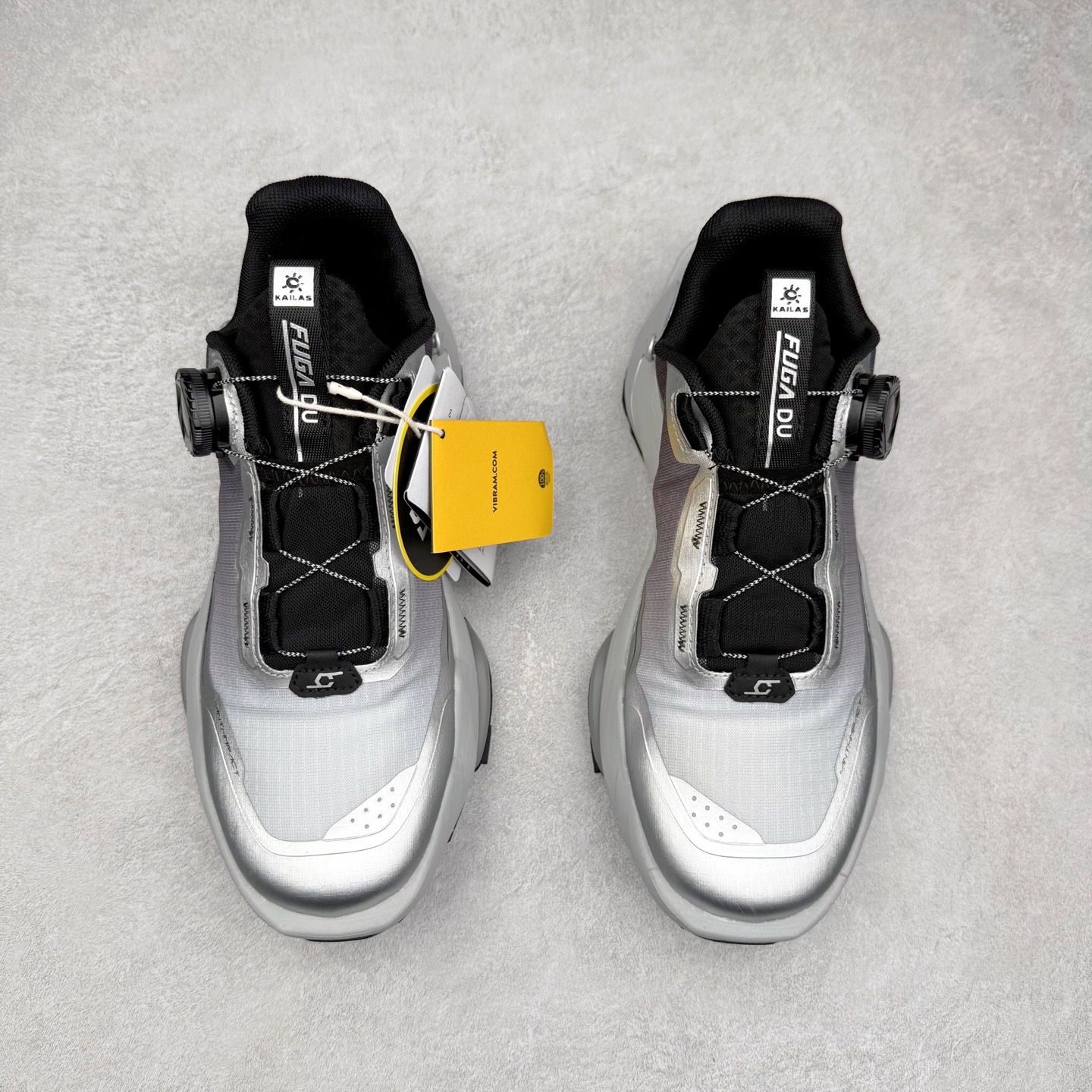 图片[2]-＃福利特价 凯乐石 KAILAS FUGA DU BOA 大坡王轻越野徒步 网布TPU减震防滑透气支撑回弹 低帮 超强抓地力登山跑步鞋 KAILAS凯乐石品牌是全球三大全系攀登品牌之一，于2003年创立于中国广州，致力于为有攀登梦想的户外运动员及爱好者，研发制造功能性专业装备，满足他们在极限环境下安全舒适的需求，凯乐石专注于科技面料的开发及专业功能设计，产品线覆盖登山、攀岩、徒步、越野跑山、露营、旅行等多项户外运动，通过运动员的测试反馈，不断进化迭代，产品荣获国内外大奖71座，发明专利21个，更突破性的自主研发攀登器械，打造出中国的攀登硬实力。实拍调校N版已经零色差零失真 百分百还原实物色彩所见即所得 不存在货不对板色差等低级问题 选购参考实物拍摄 不混卖不参货 只用心做好货严格选品 承诺混一赔十 尺码：36 36.5 37.5 38 38.5 39 40 40.5 41 42 42.5 43 44 44.5 45-选品中心